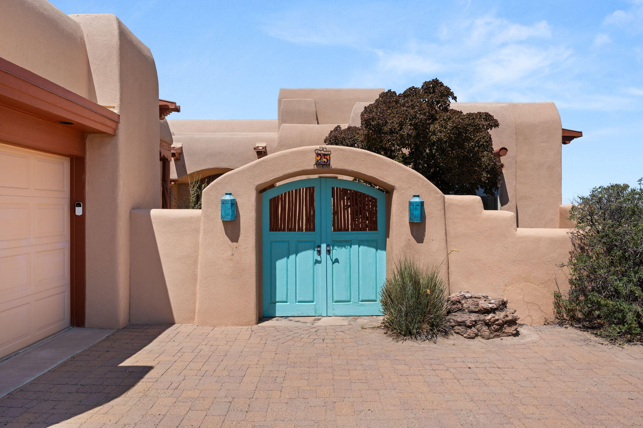 25 First Mesa Court