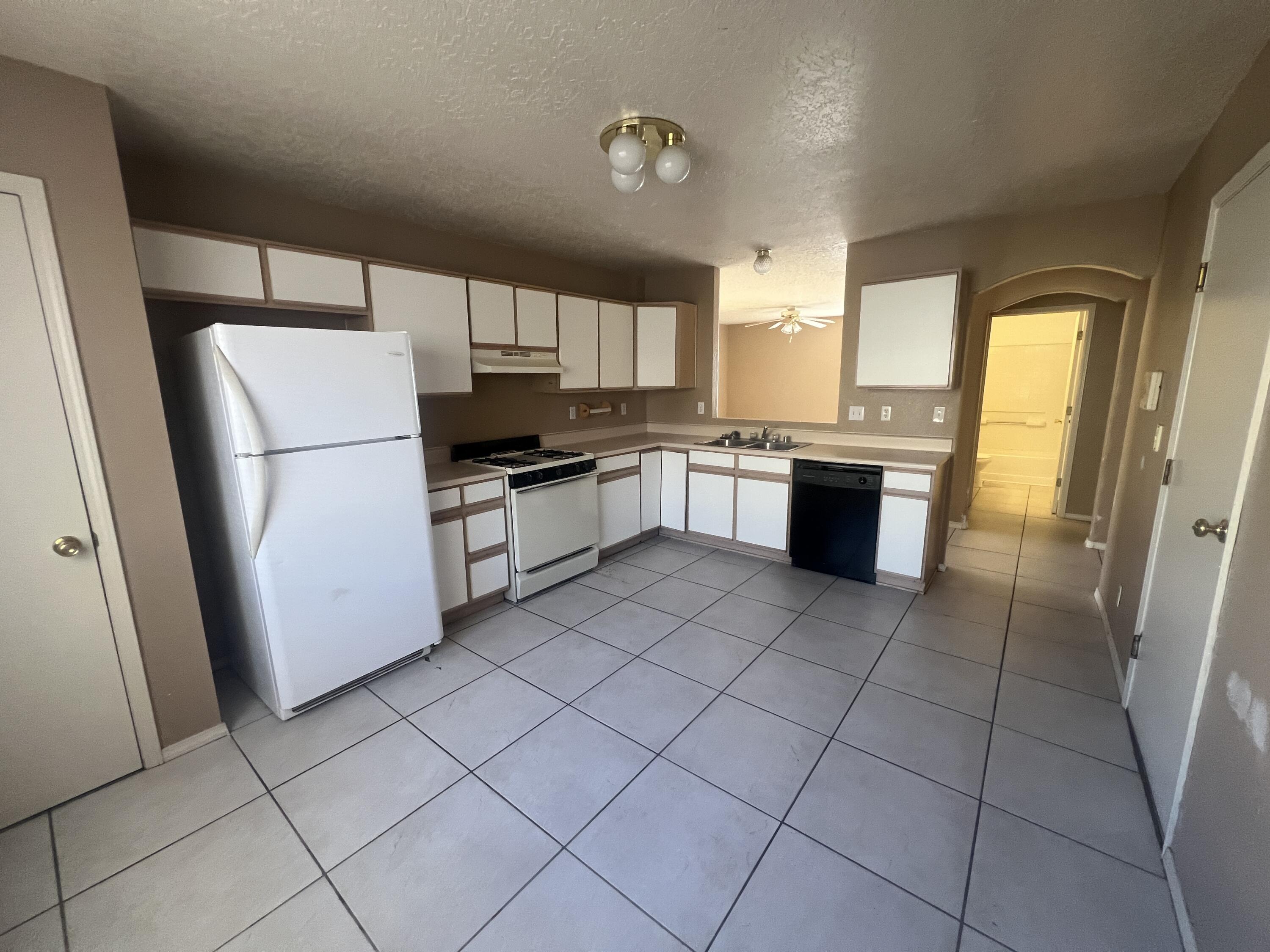 3032 Laurel Meadows Drive, Rio Rancho, New Mexico image 6