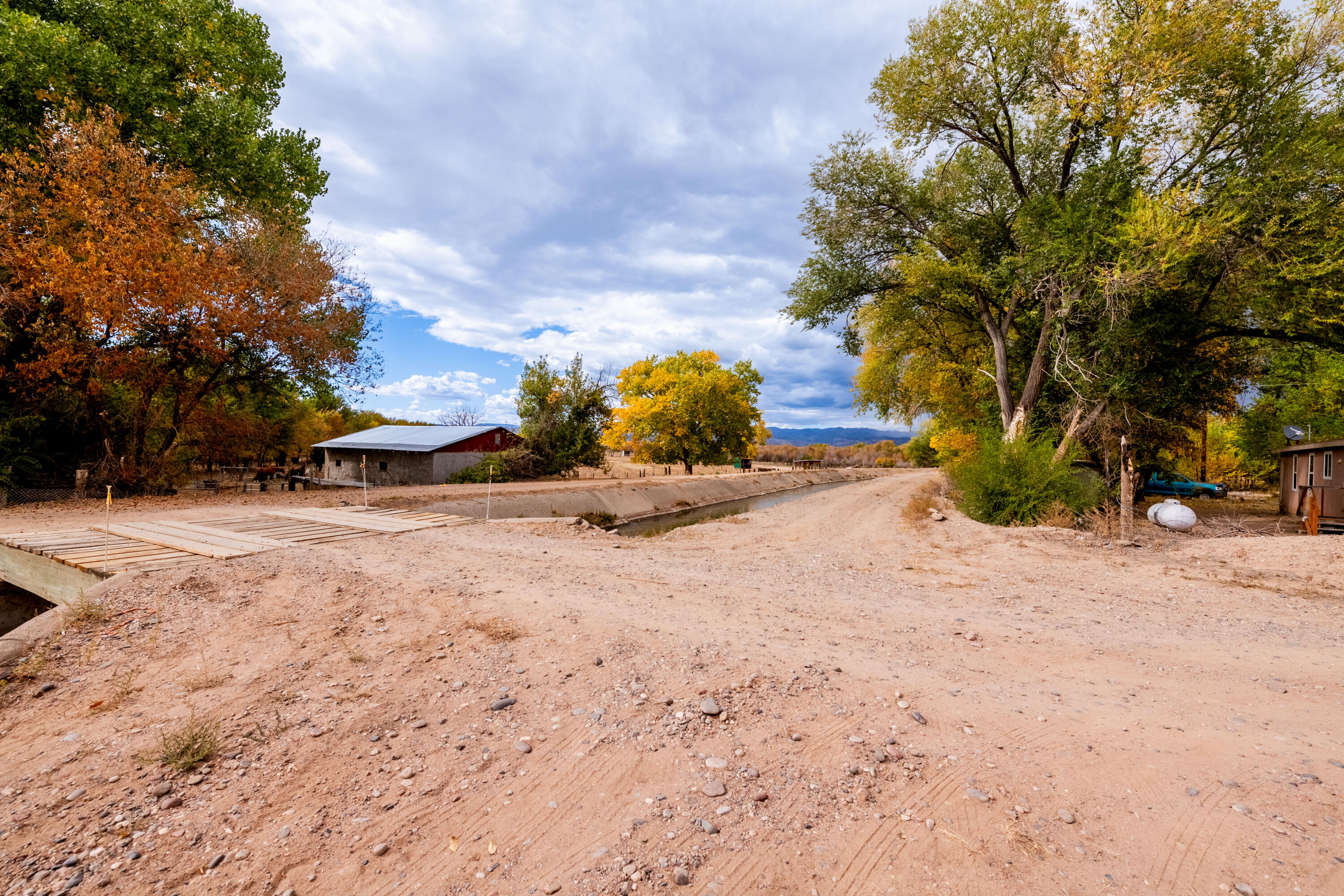 000 Cochiti E Side Main Canal, Pena Blanca, New Mexico image 1