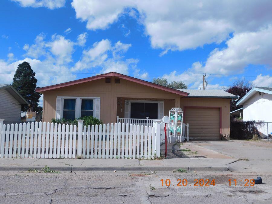 1019 Elm Drive, Grants, New Mexico image 1