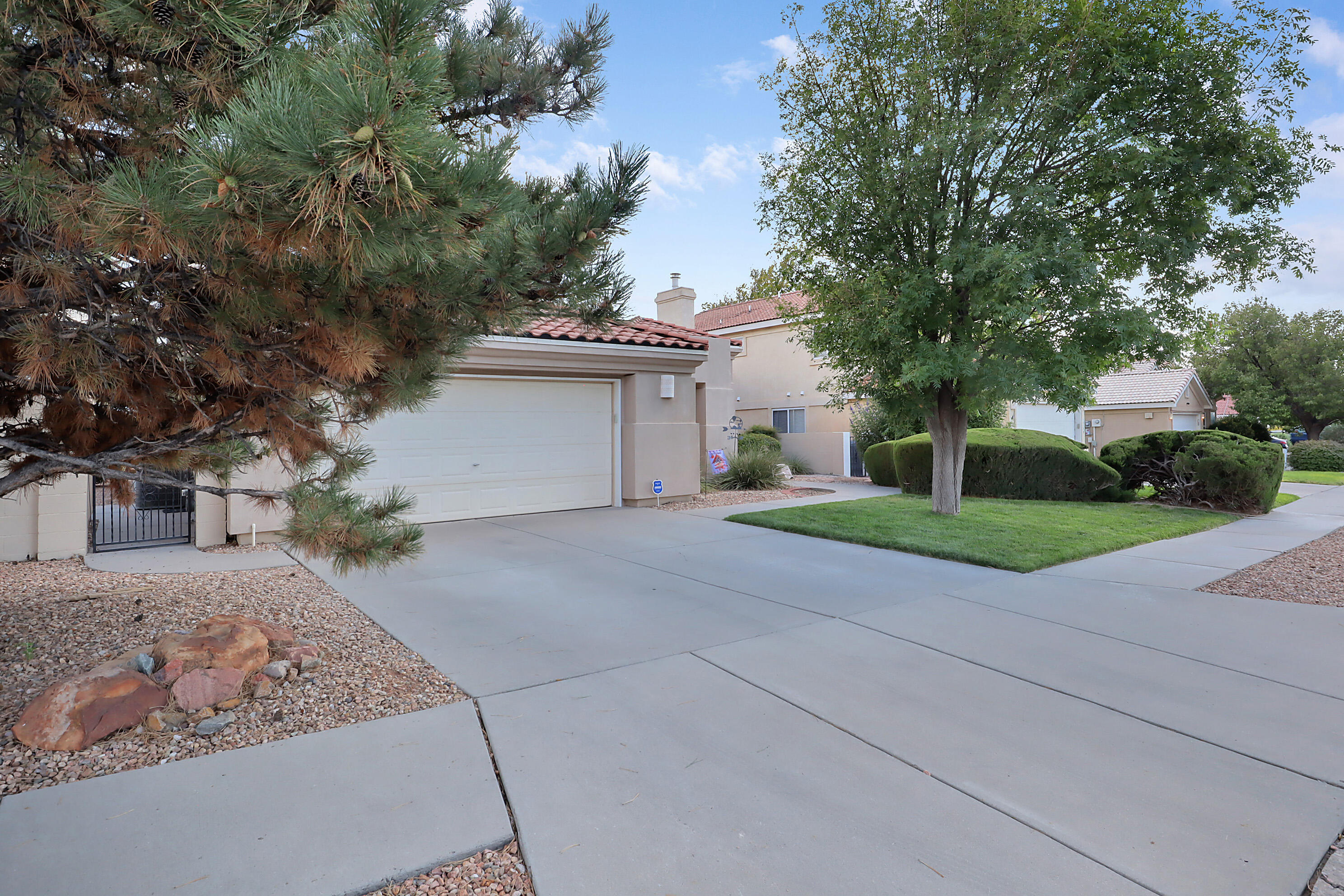 1008 Tony Sanchez Drive, Albuquerque, New Mexico image 3