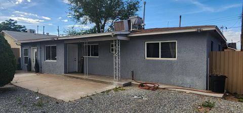 Photo of 1903 Sanford Avenue SW, Albuquerque, NM 87105 (MLS # 1103460)