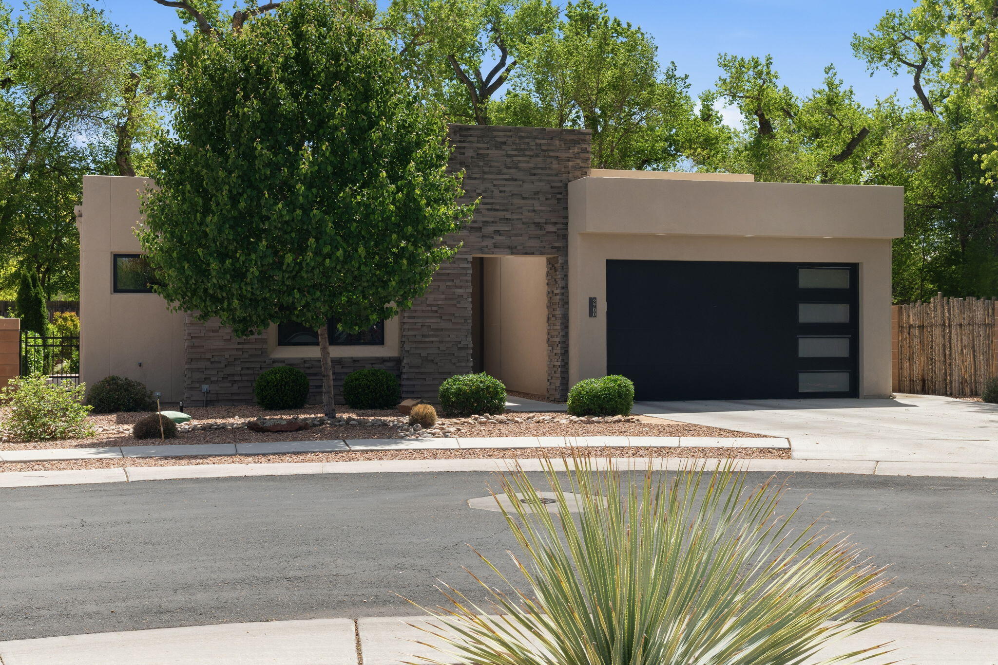 2700 Puerta Del Bosque Lane