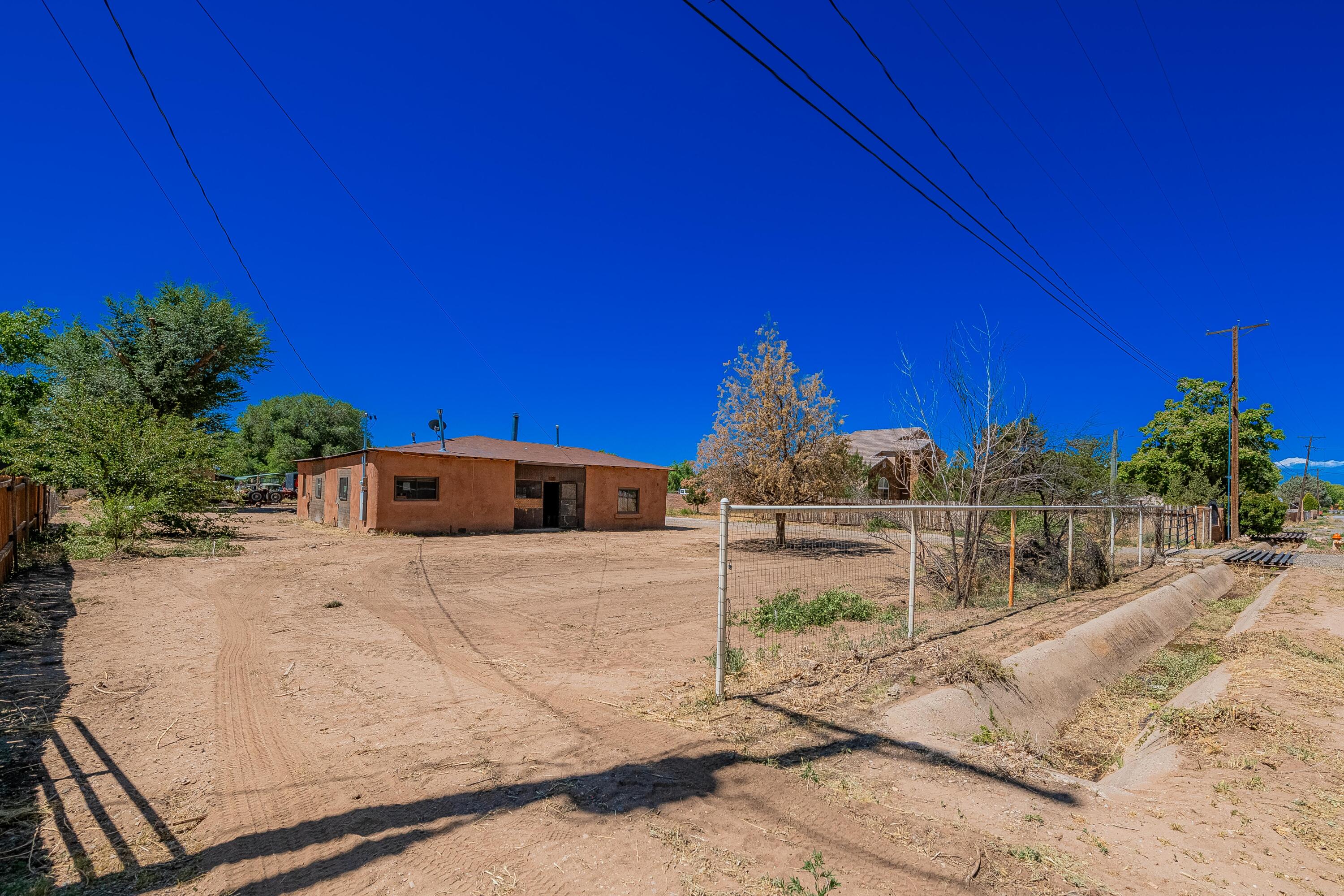 1022 Camino Del Bosque, Bernalillo, New Mexico image 2