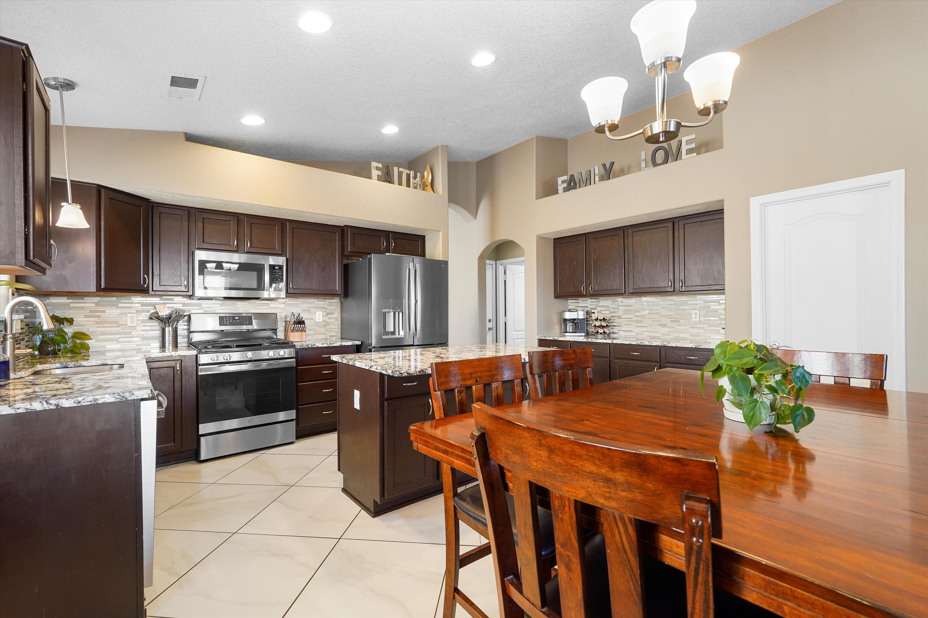 8031 Corn Mountain Place, Albuquerque, New Mexico image 13