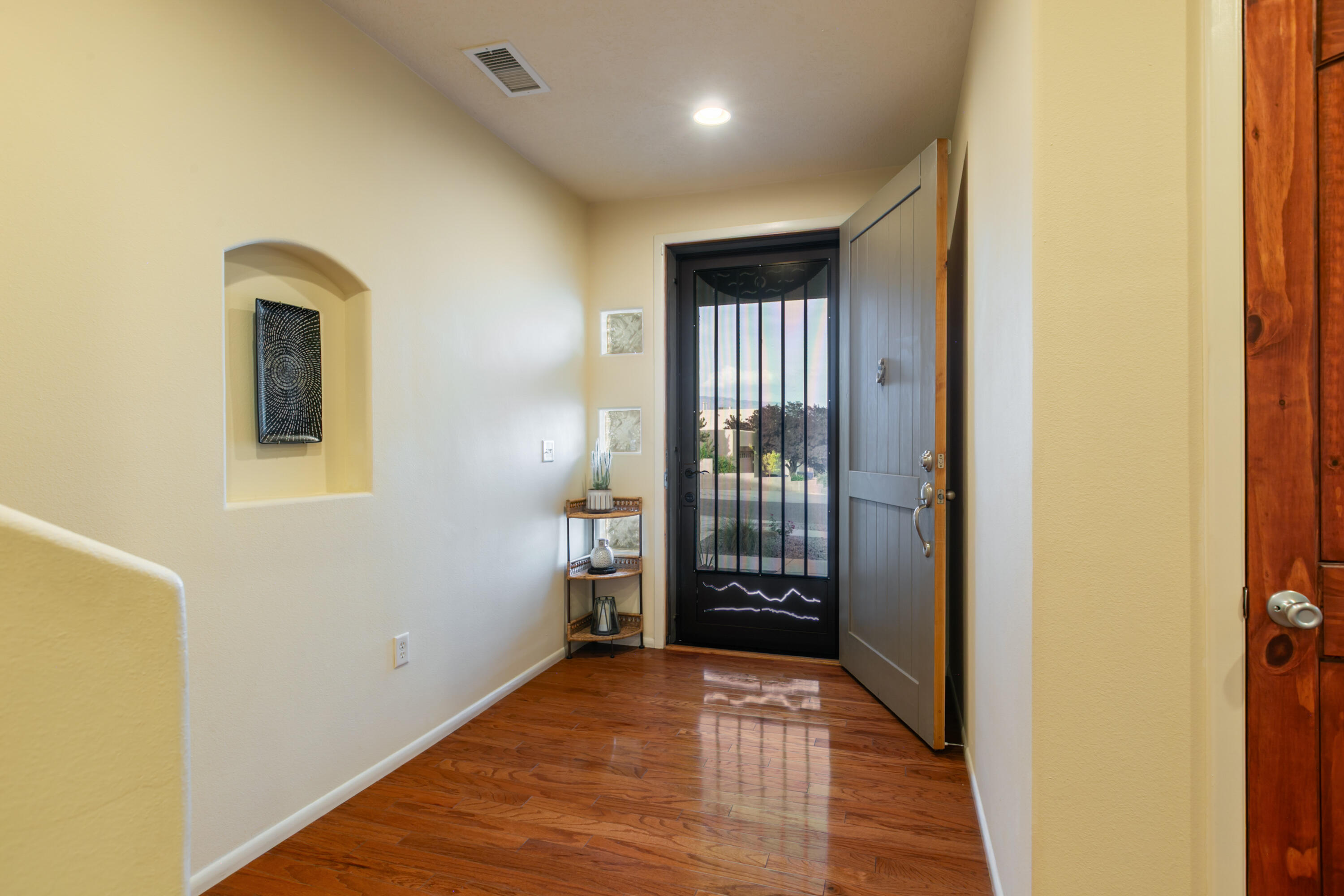 6209 ESCOVIEL Street NW