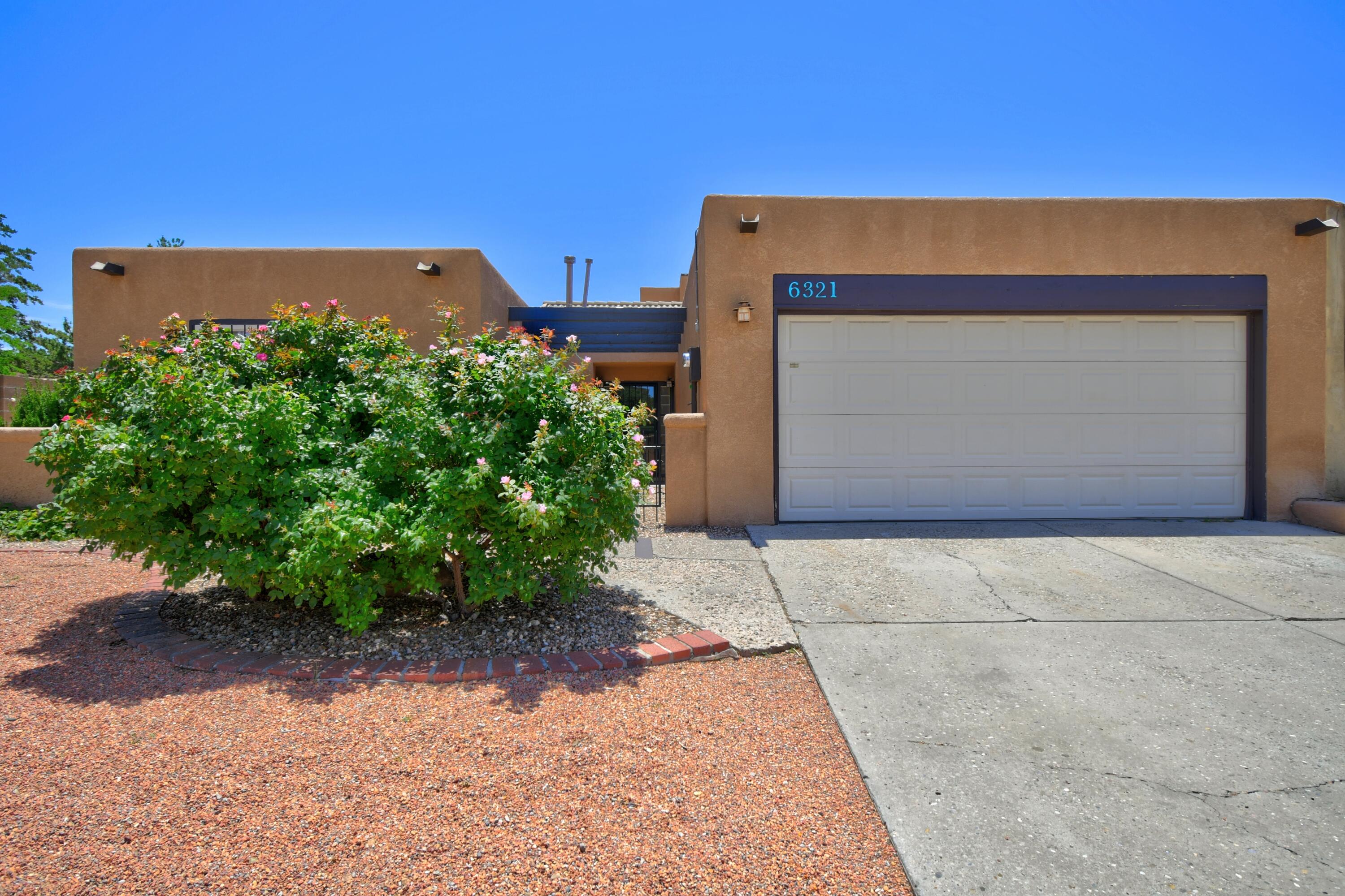 View Albuquerque, NM 87111 townhome