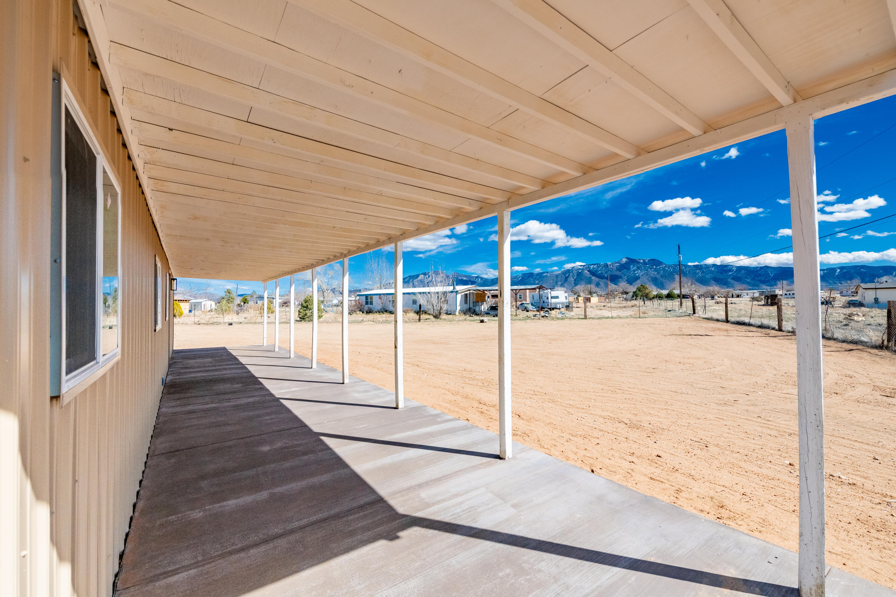 10 Meadow Lake Court, Los Lunas, New Mexico image 3