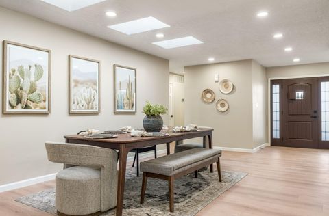 Photo of 1105 Salamanca Street NW, Los Ranchos, NM 87107 (MLS # 1099416)