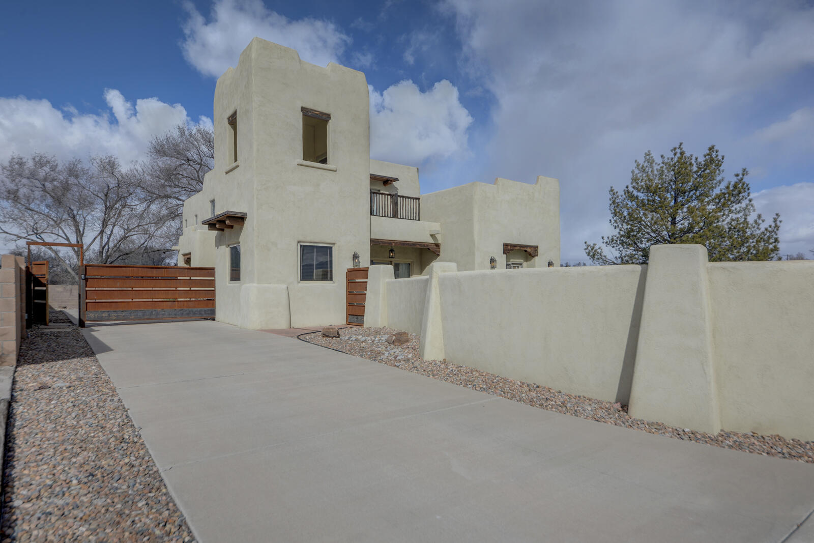 5531 Poblanos Court NW