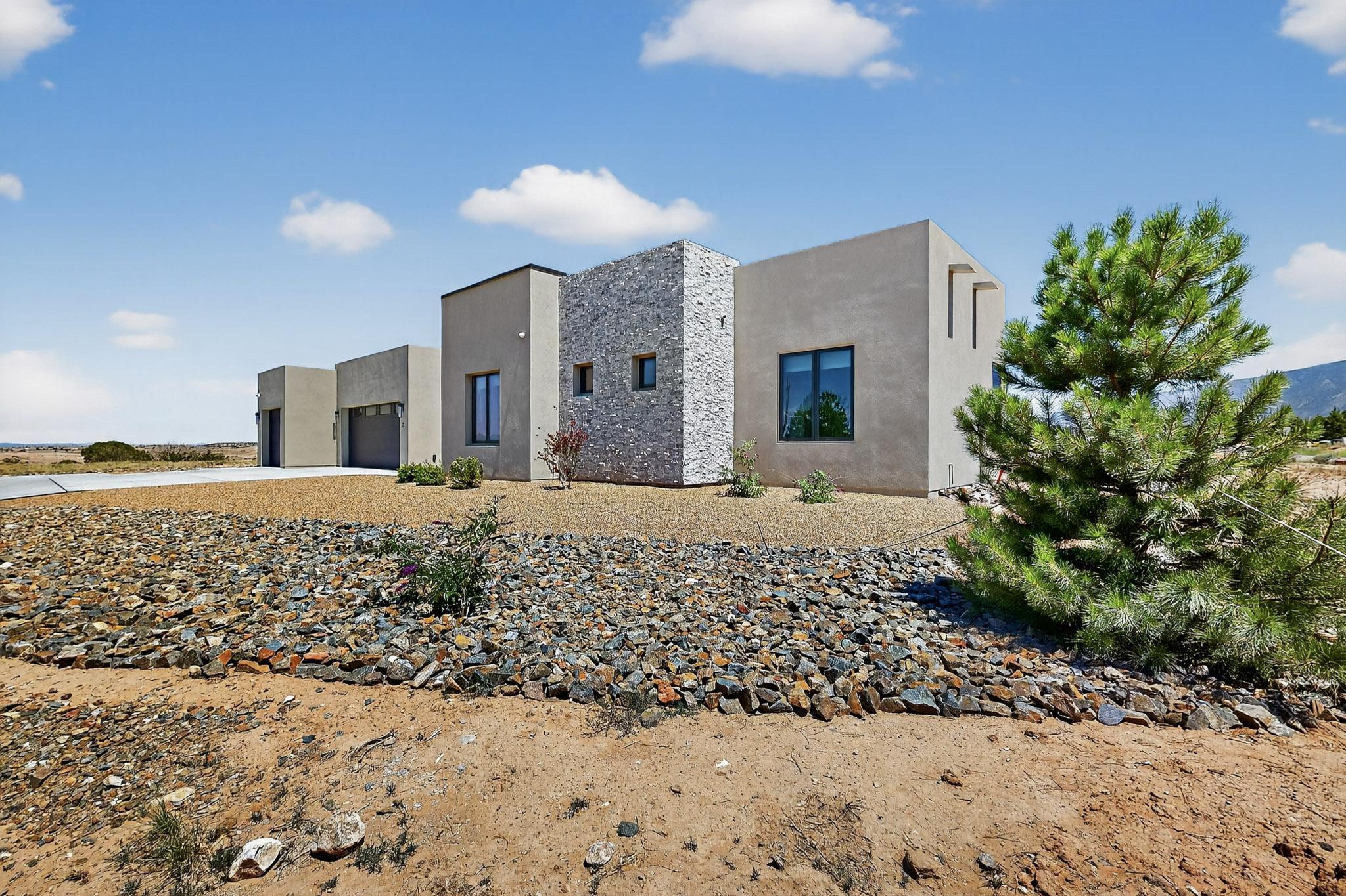 2 Brazos Trail Court