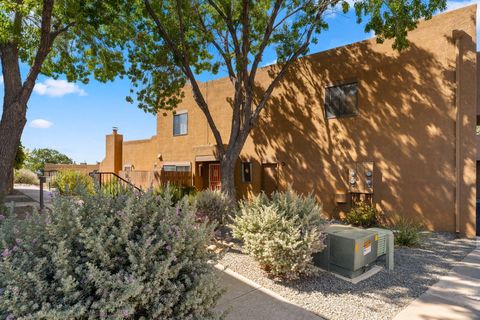 Photo of 2900 VISTA DEL REY Ct NE #20C, Albuquerque, NM 87112 (MLS # 1091894)