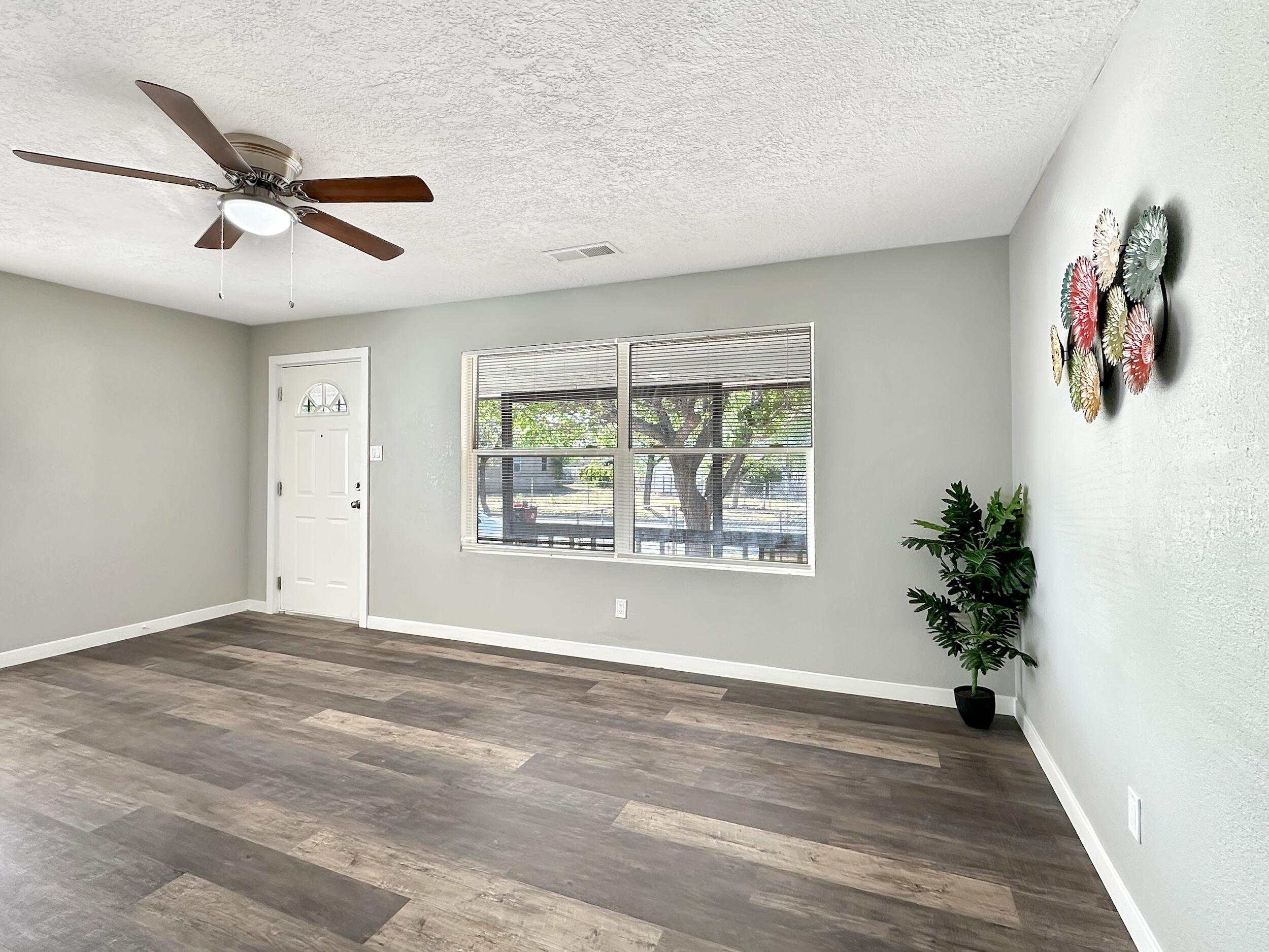 203 Rosedale Circle, Belen, New Mexico image 3