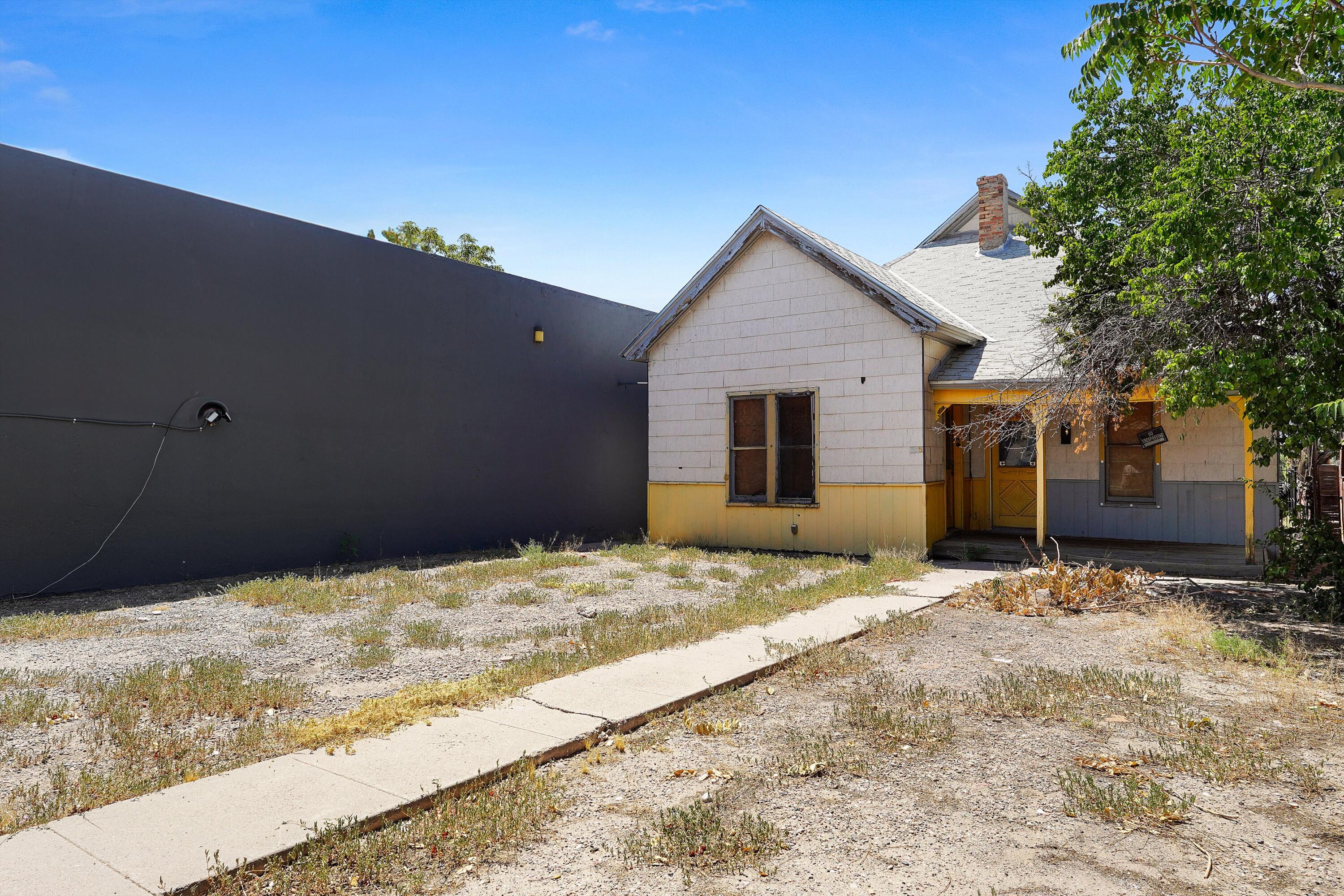635 Broadway Boulevard SE
