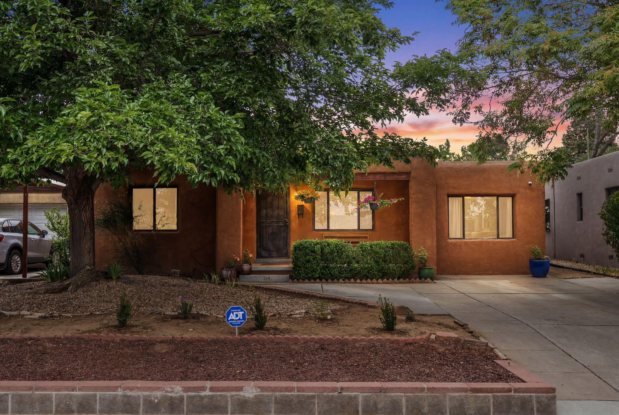 1907 Anderson PL SE