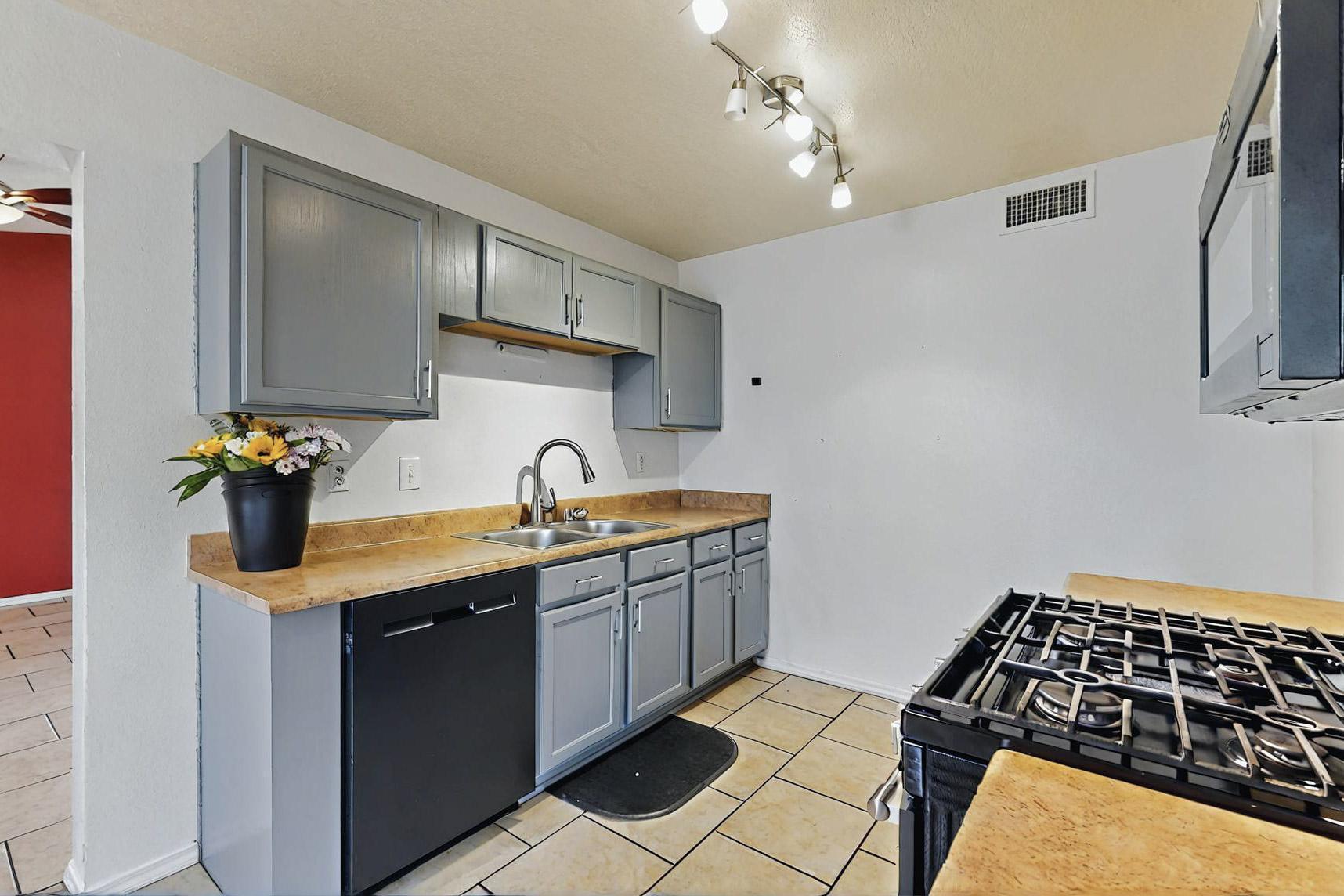 8912 Silverado Avenue, Albuquerque, New Mexico image 17