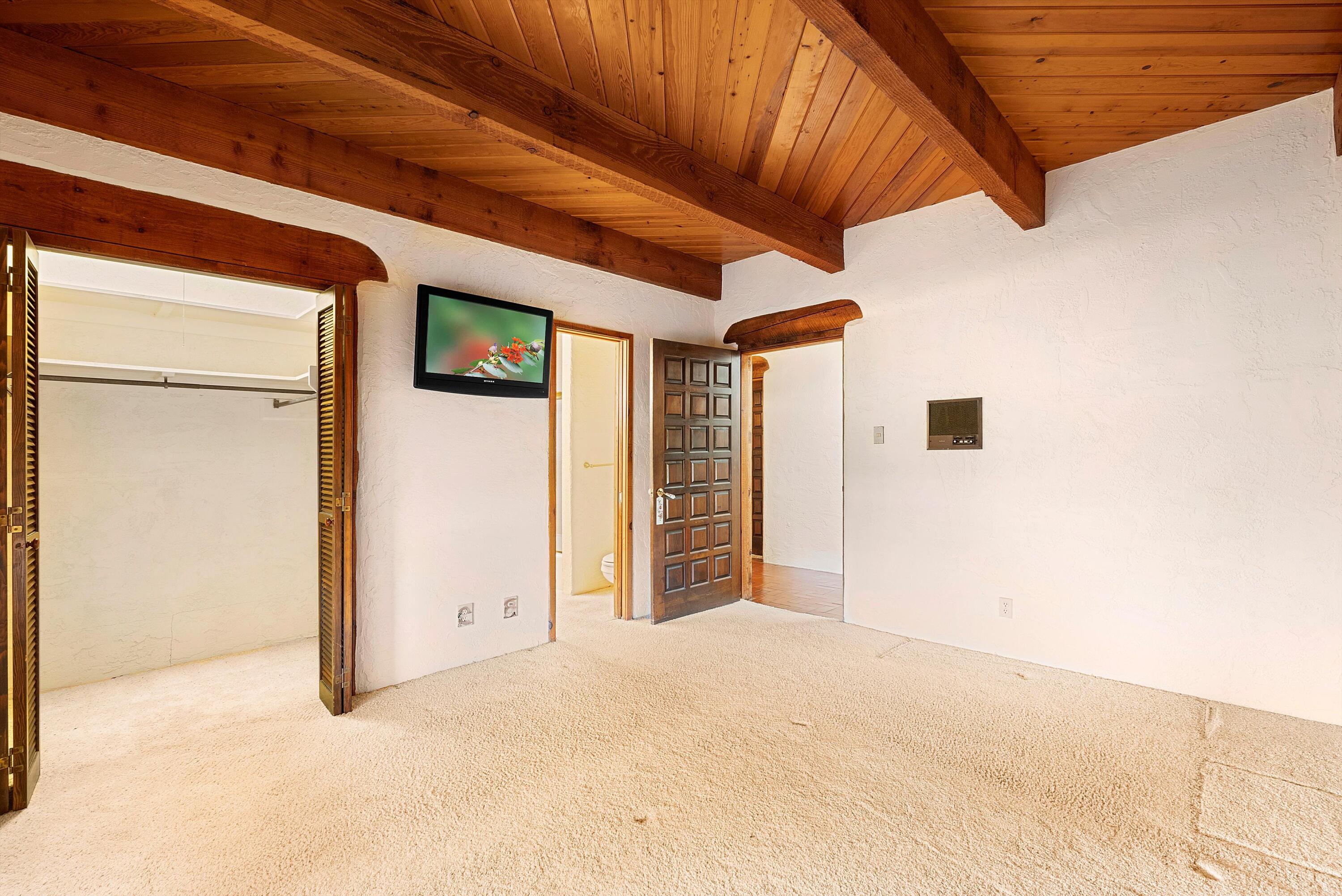 8805 Rio Grande Boulevard, Los Ranchos, New Mexico image 36