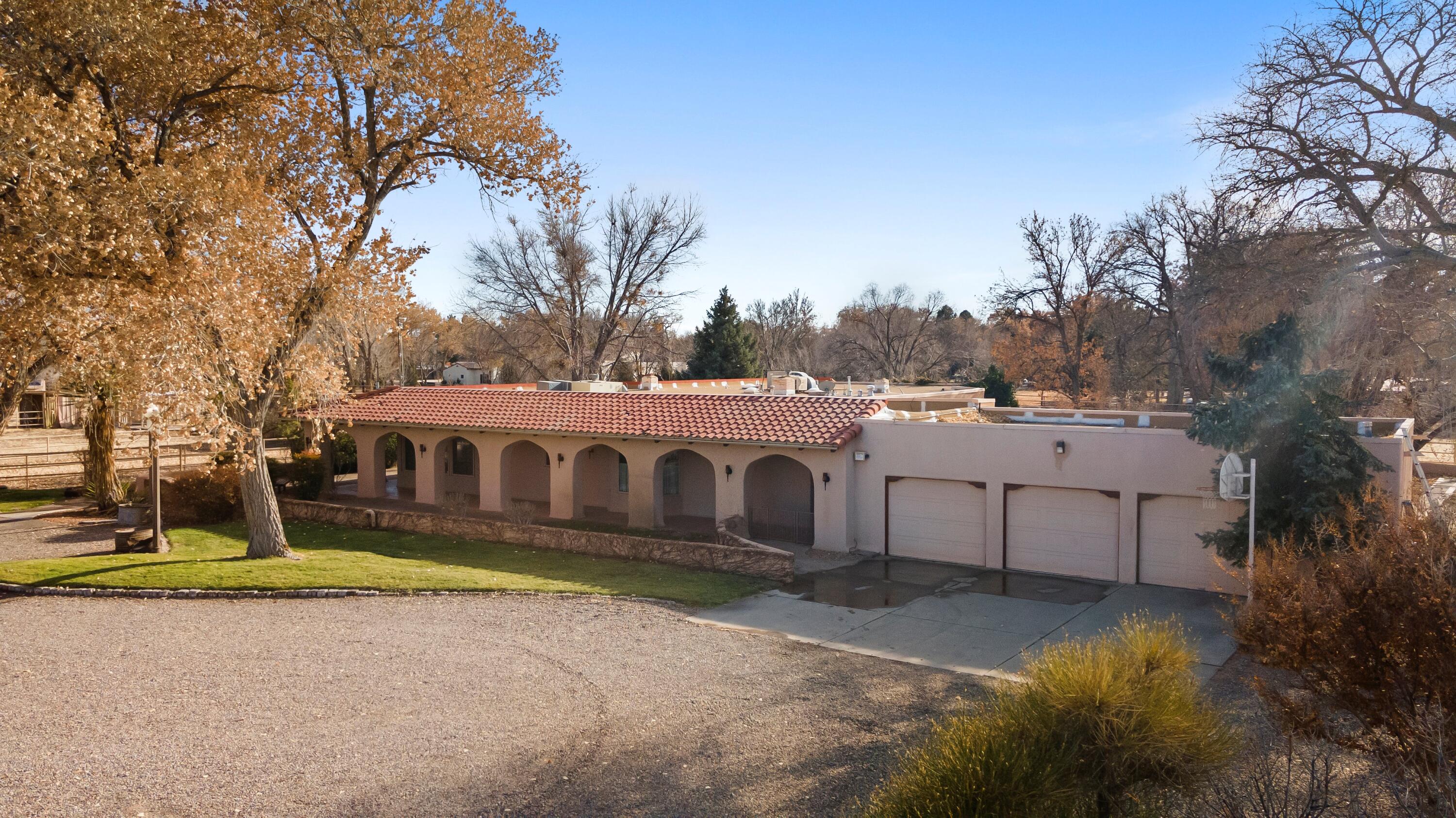 8805 Rio Grande Boulevard, Los Ranchos, New Mexico image 1