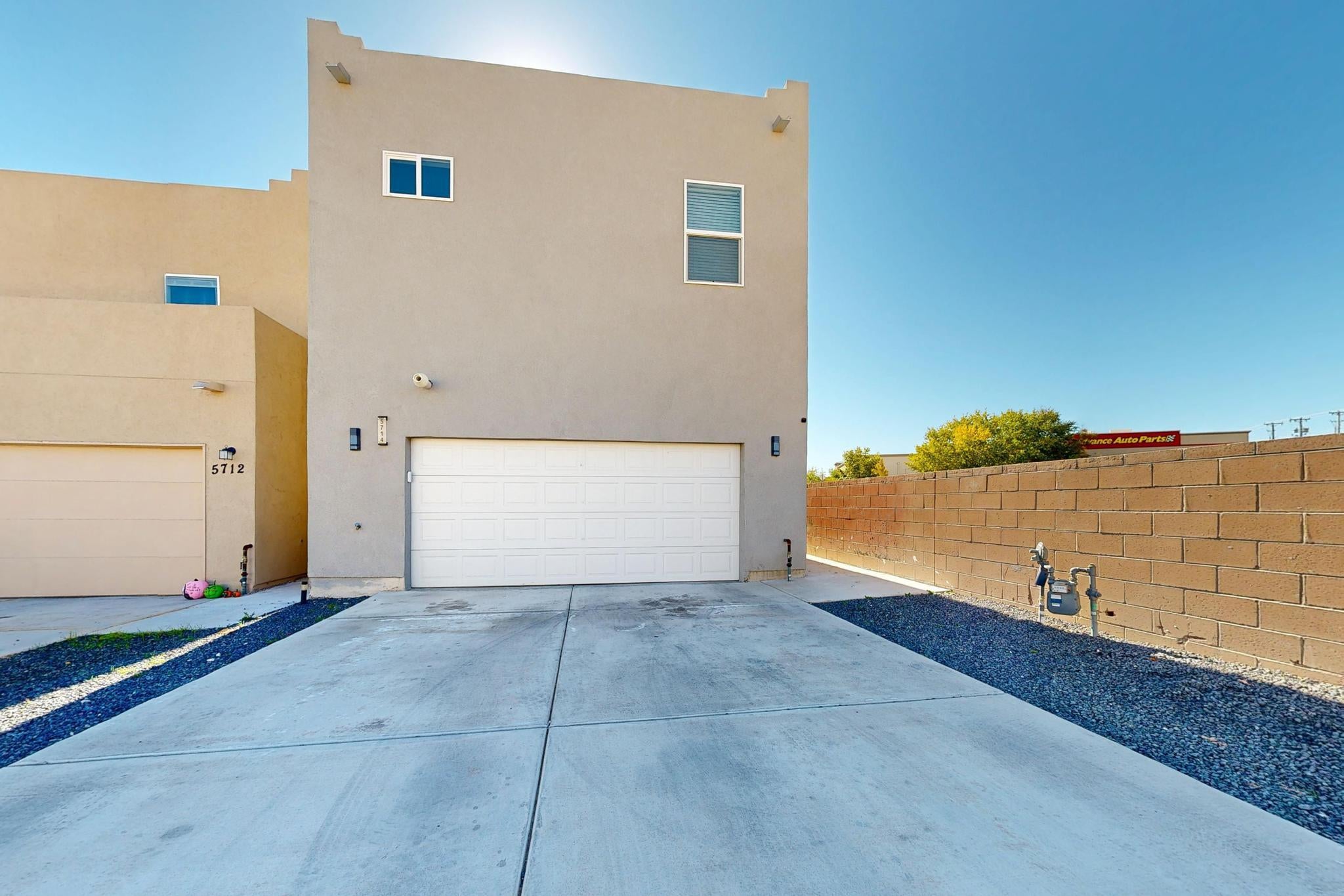 5714 PINNACLE PEAK Court NW