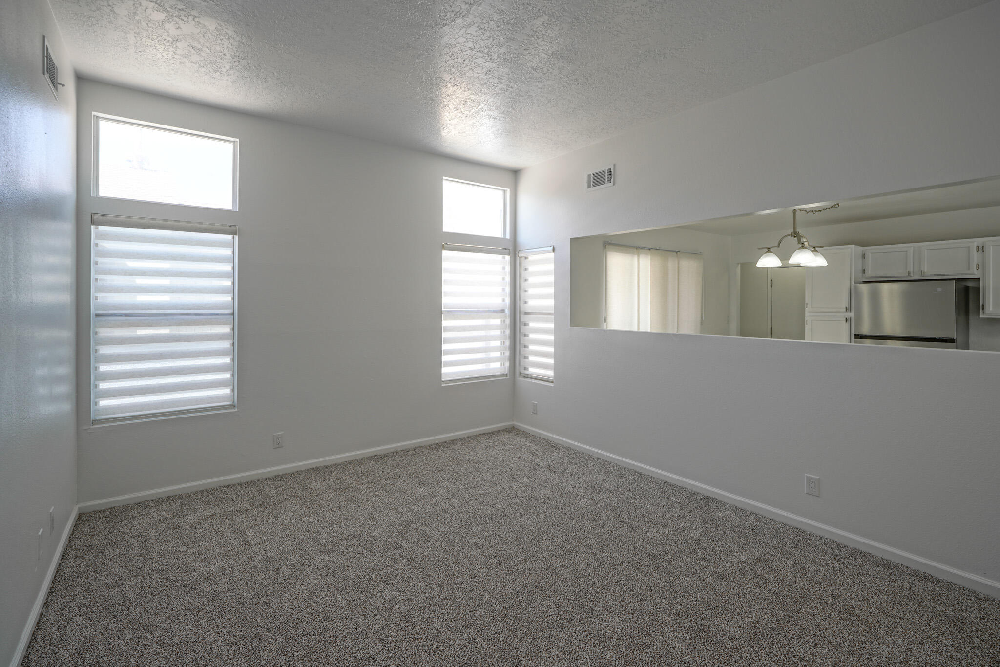 1677 Skyview Circle, Rio Rancho, New Mexico image 8