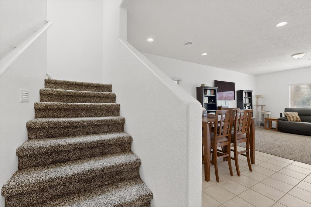 3173 Llano Vista Loop NE