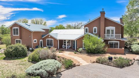 Photo of 535 Cacahuate Pl SW, Albuquerque, NM 87105 (MLS # 1097300)