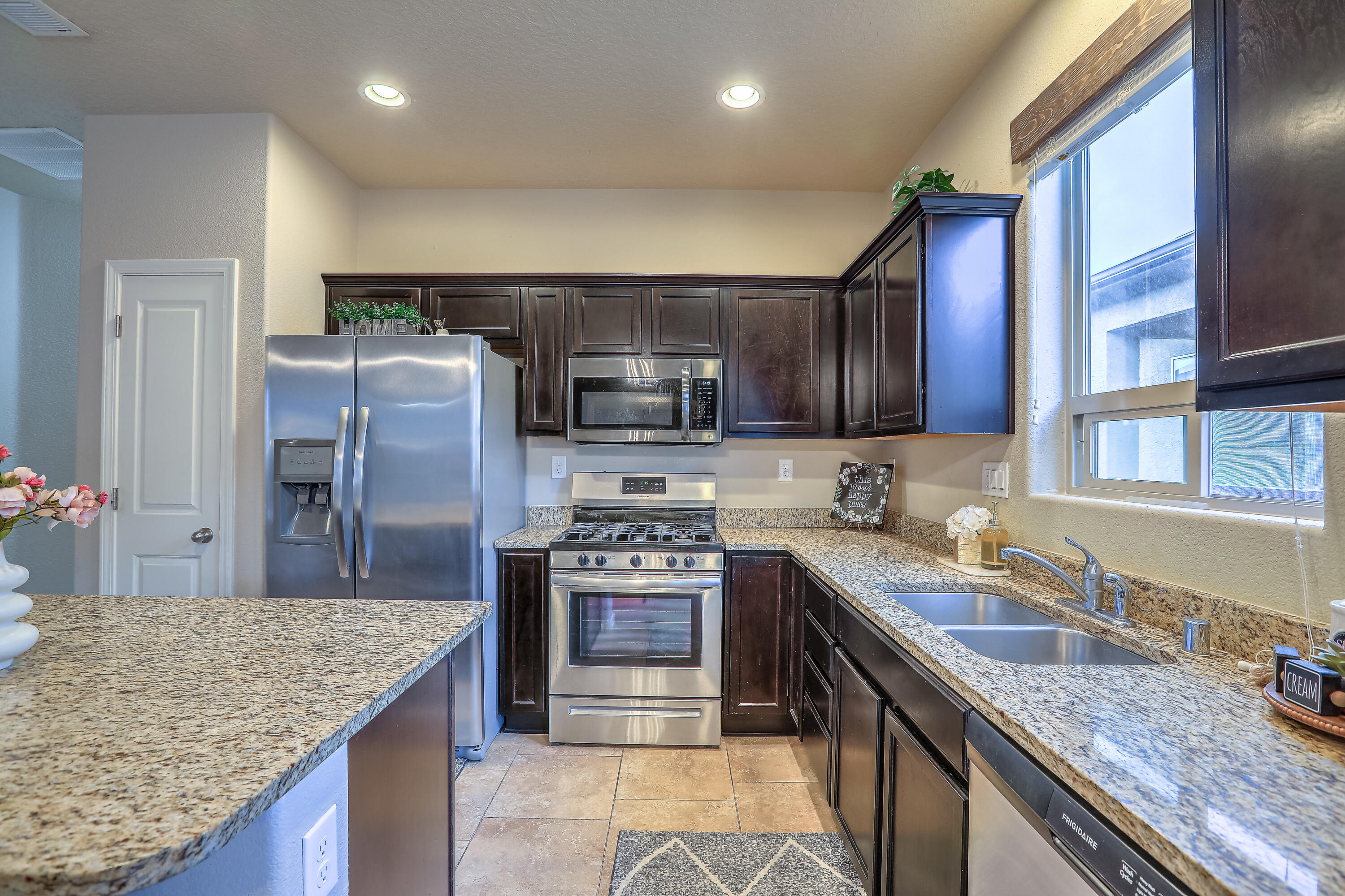 9312 Silver Mesa Street NW