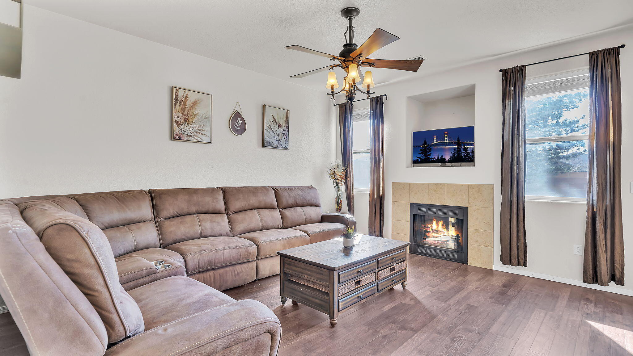 6532 Los Pueblos Place NW