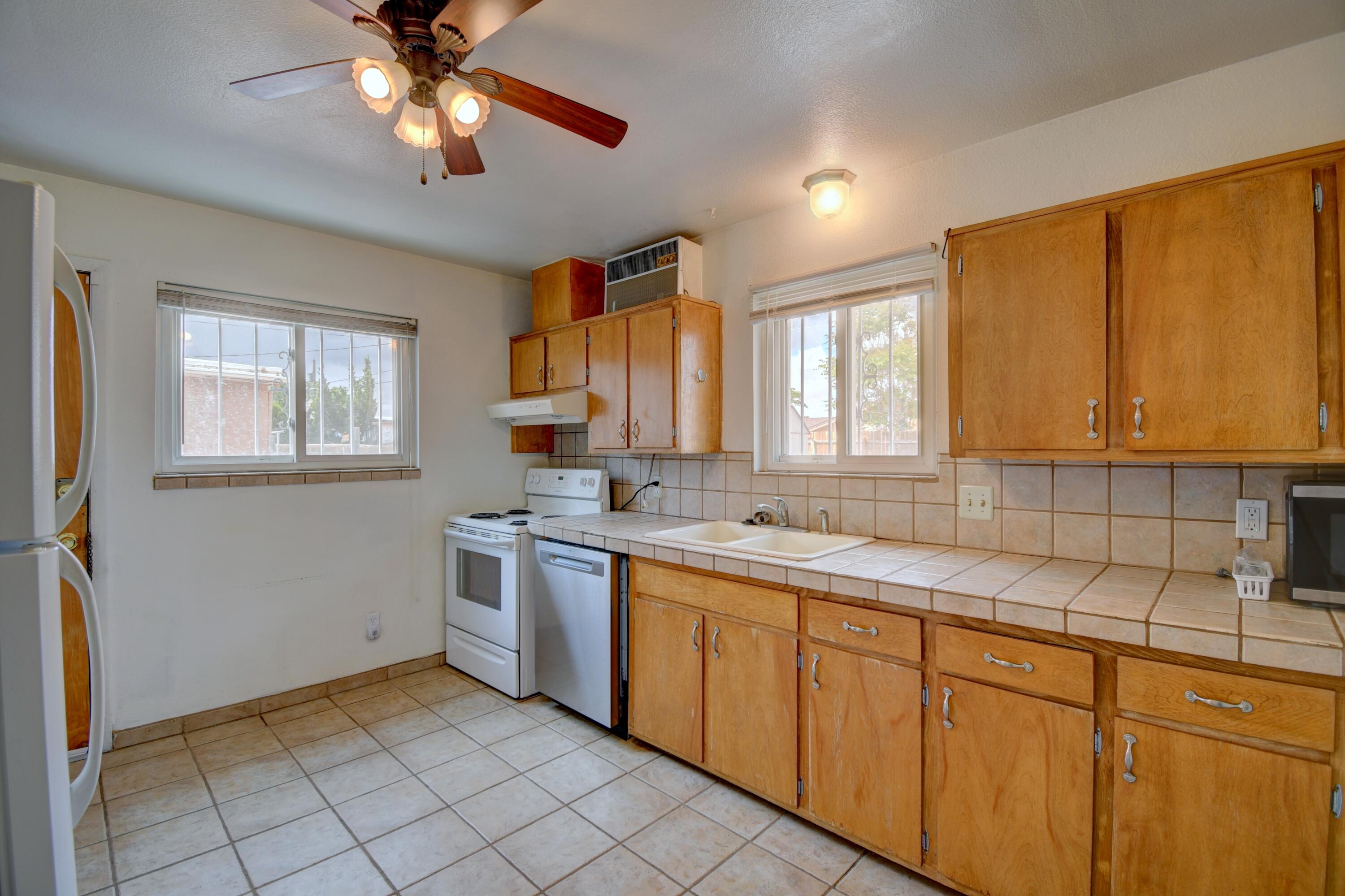 2309 Hurley Drive, Albuquerque, New Mexico image 5