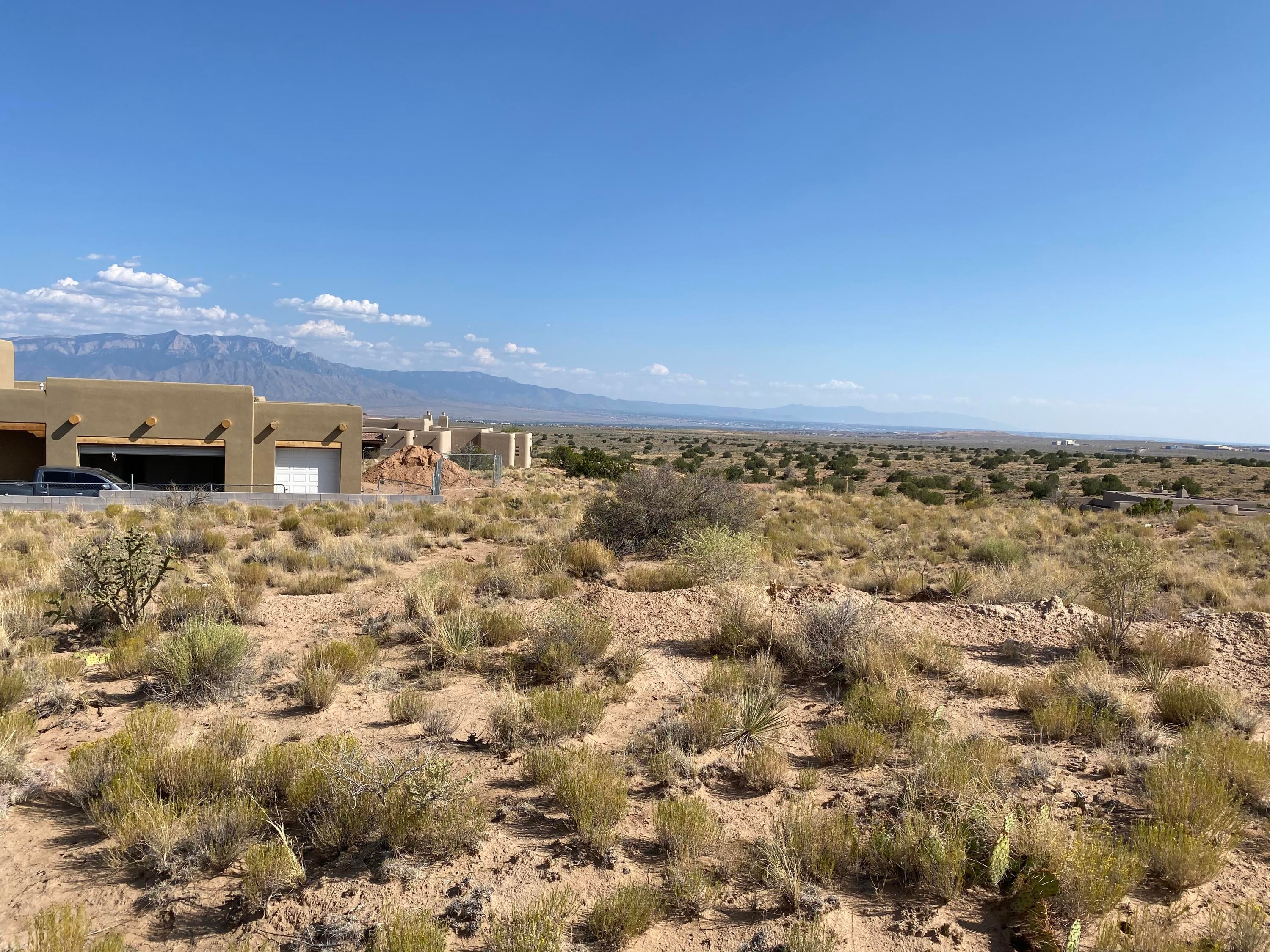 2409 DESERT MARIGOLD Road NE