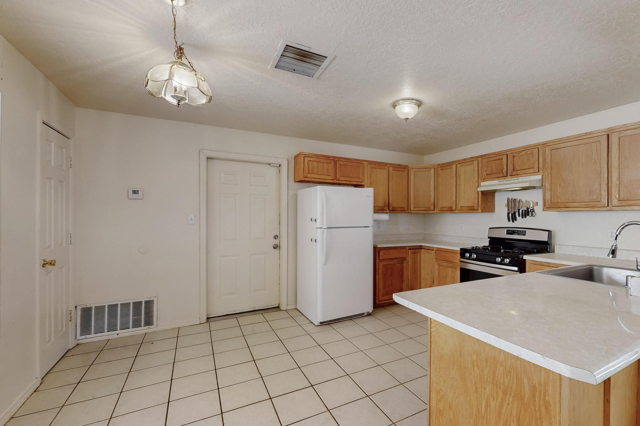 1280 Camino Del Rey Dr, Los Lunas, New Mexico image 8