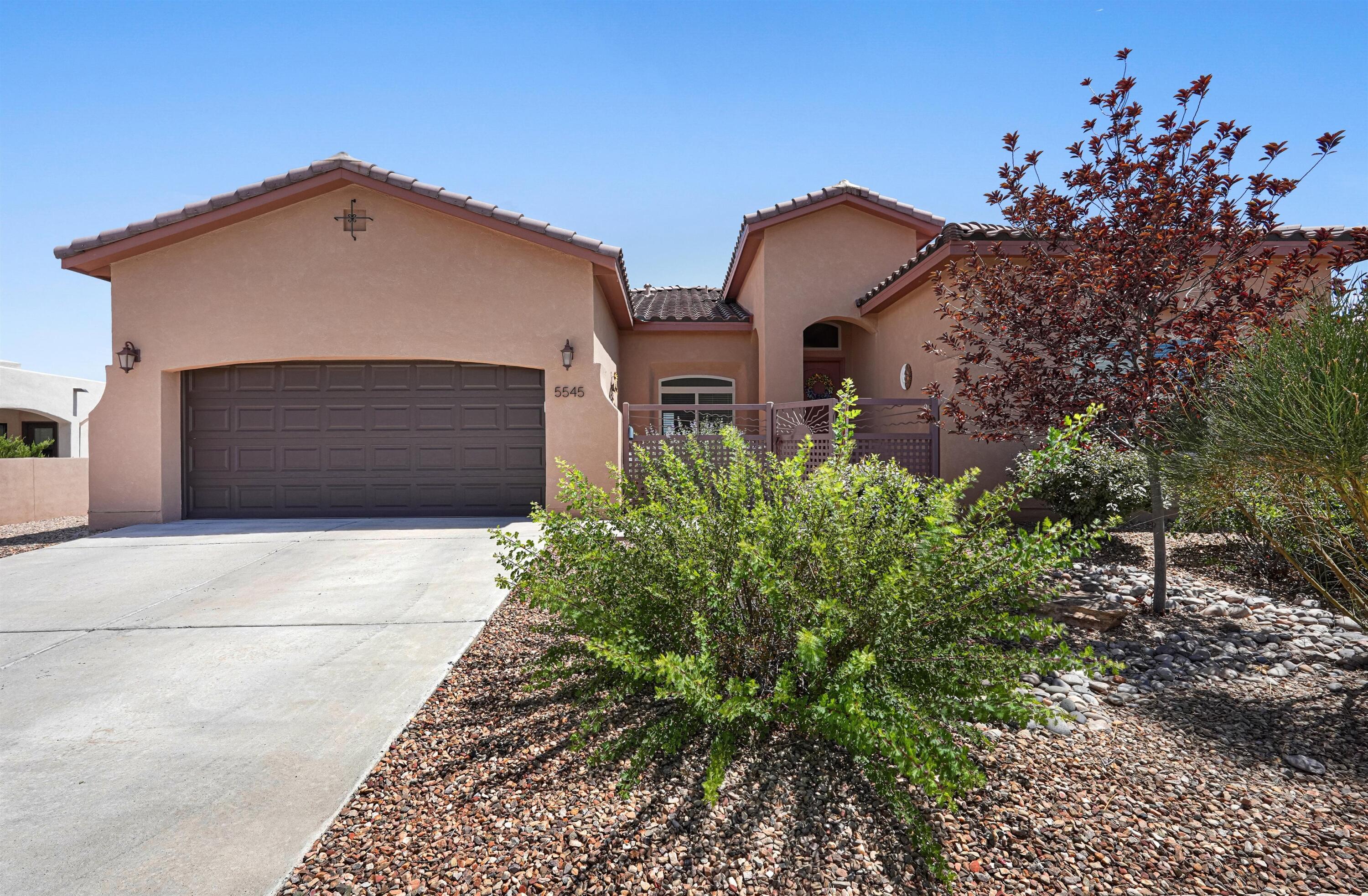 5545 Pikes Peak Loop NE