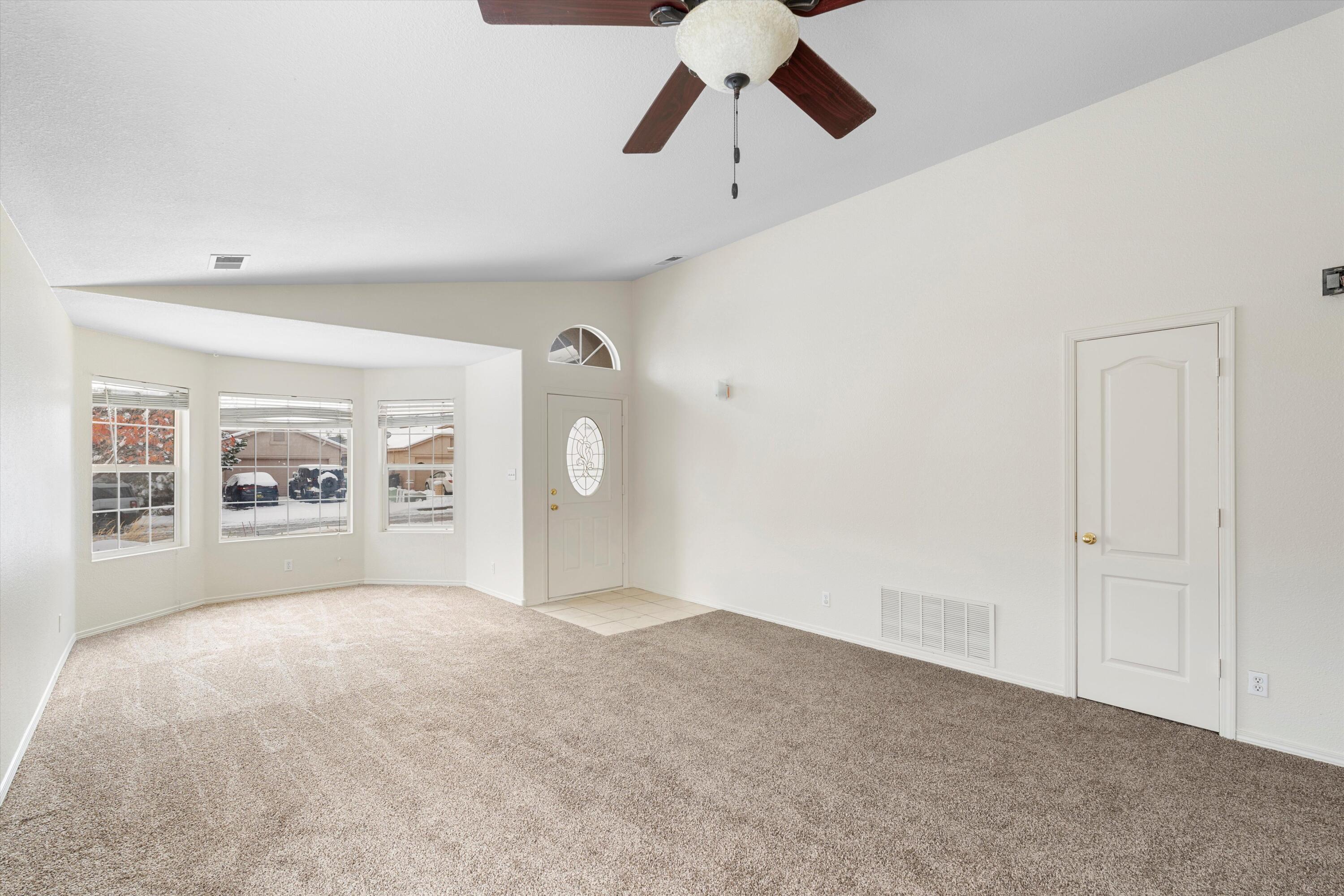 721 Autumn Meadows Drive, Rio Rancho, New Mexico image 3