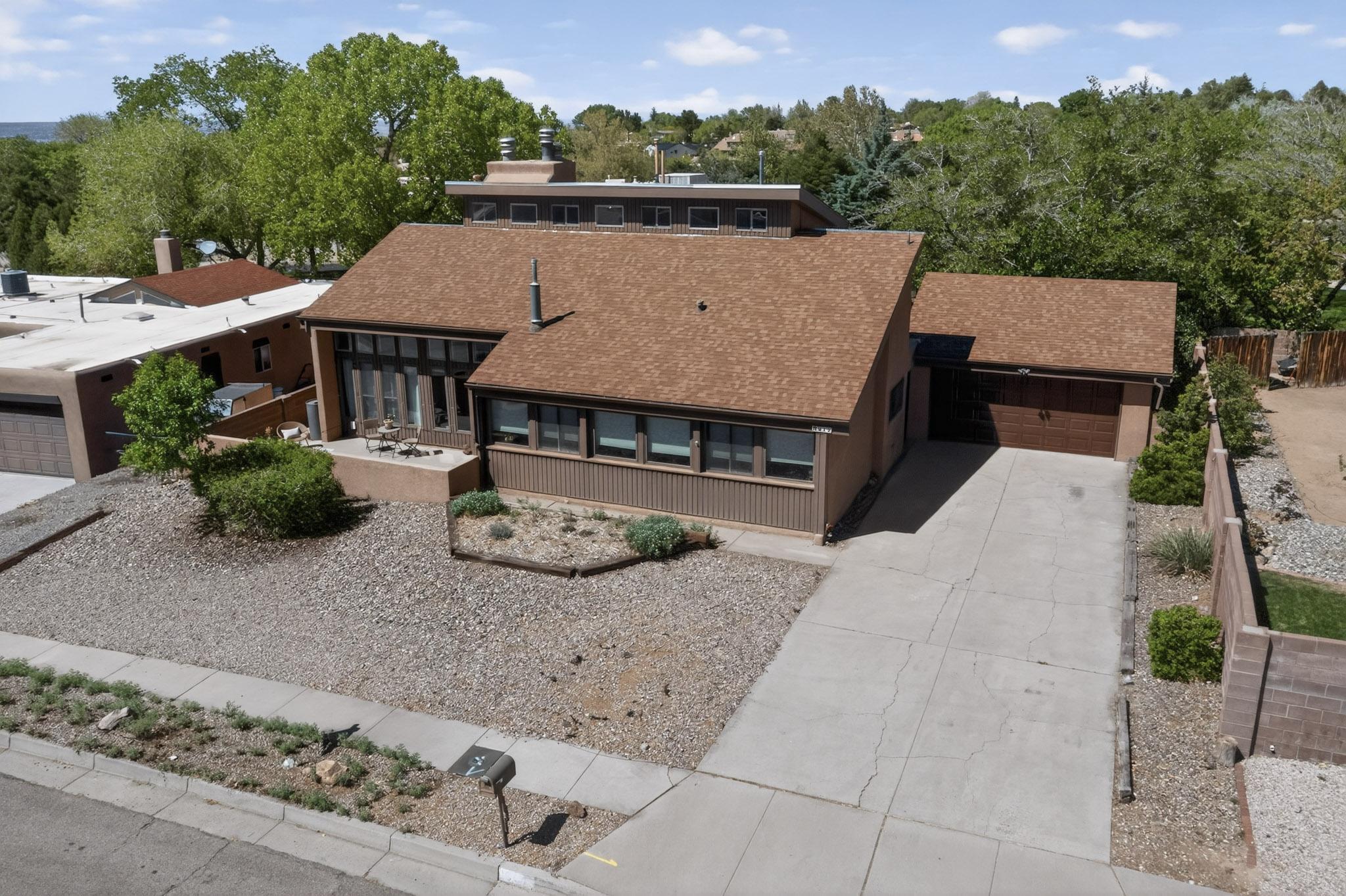 9417 Admiral Lowell Avenue NE