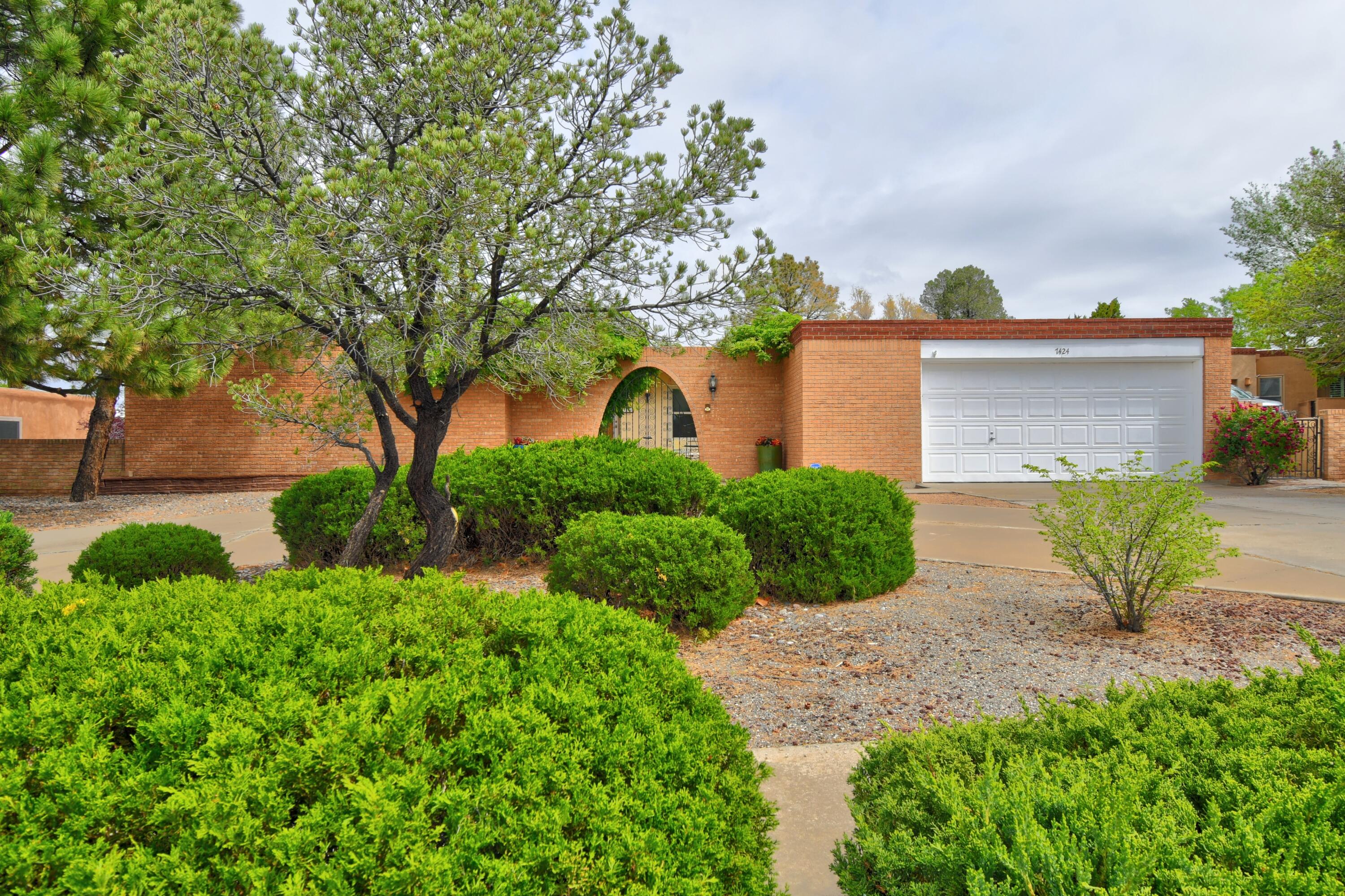 7424 La Jara Court, Albuquerque, New Mexico image 1
