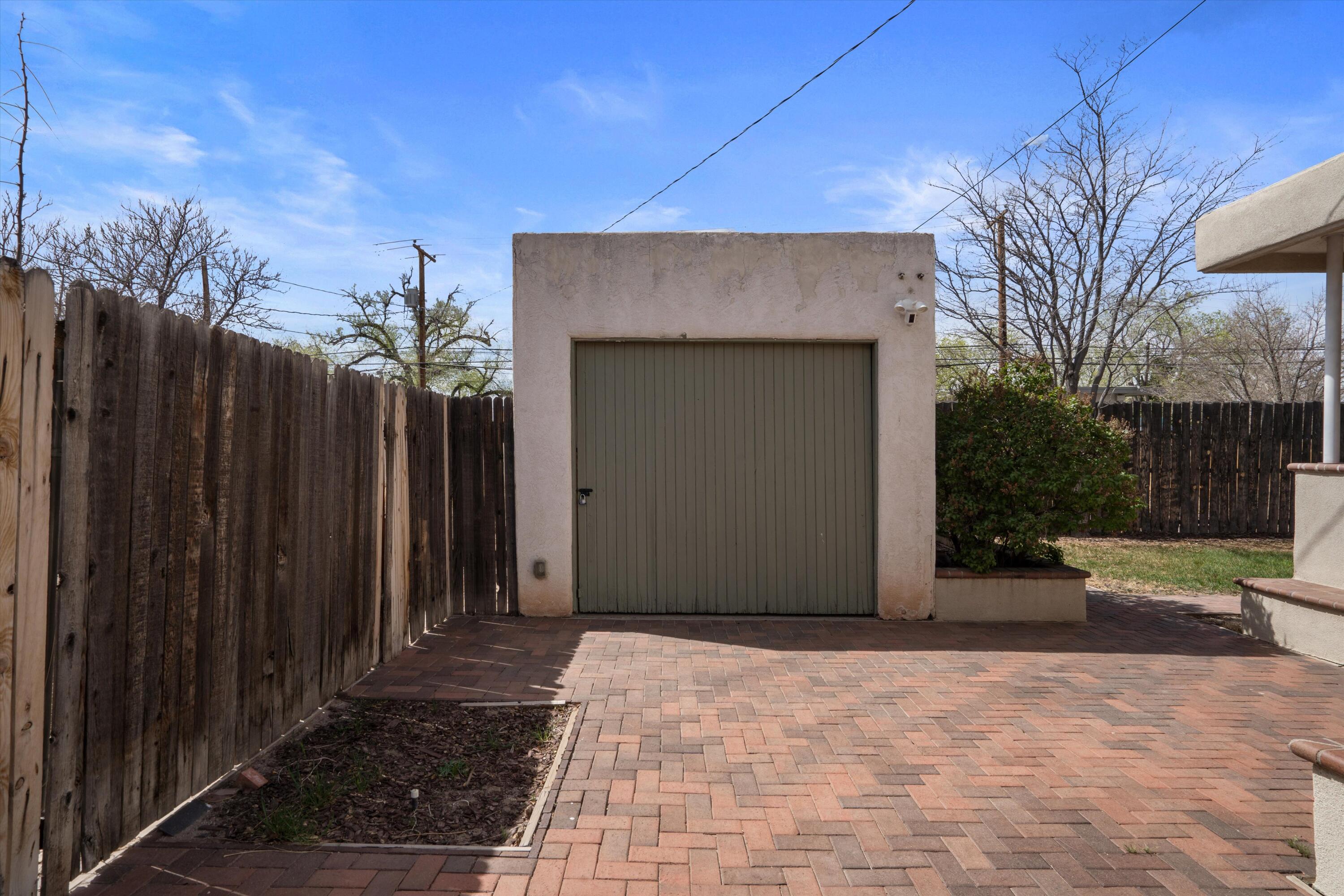 213 Girard Boulevard, Albuquerque, New Mexico image 30