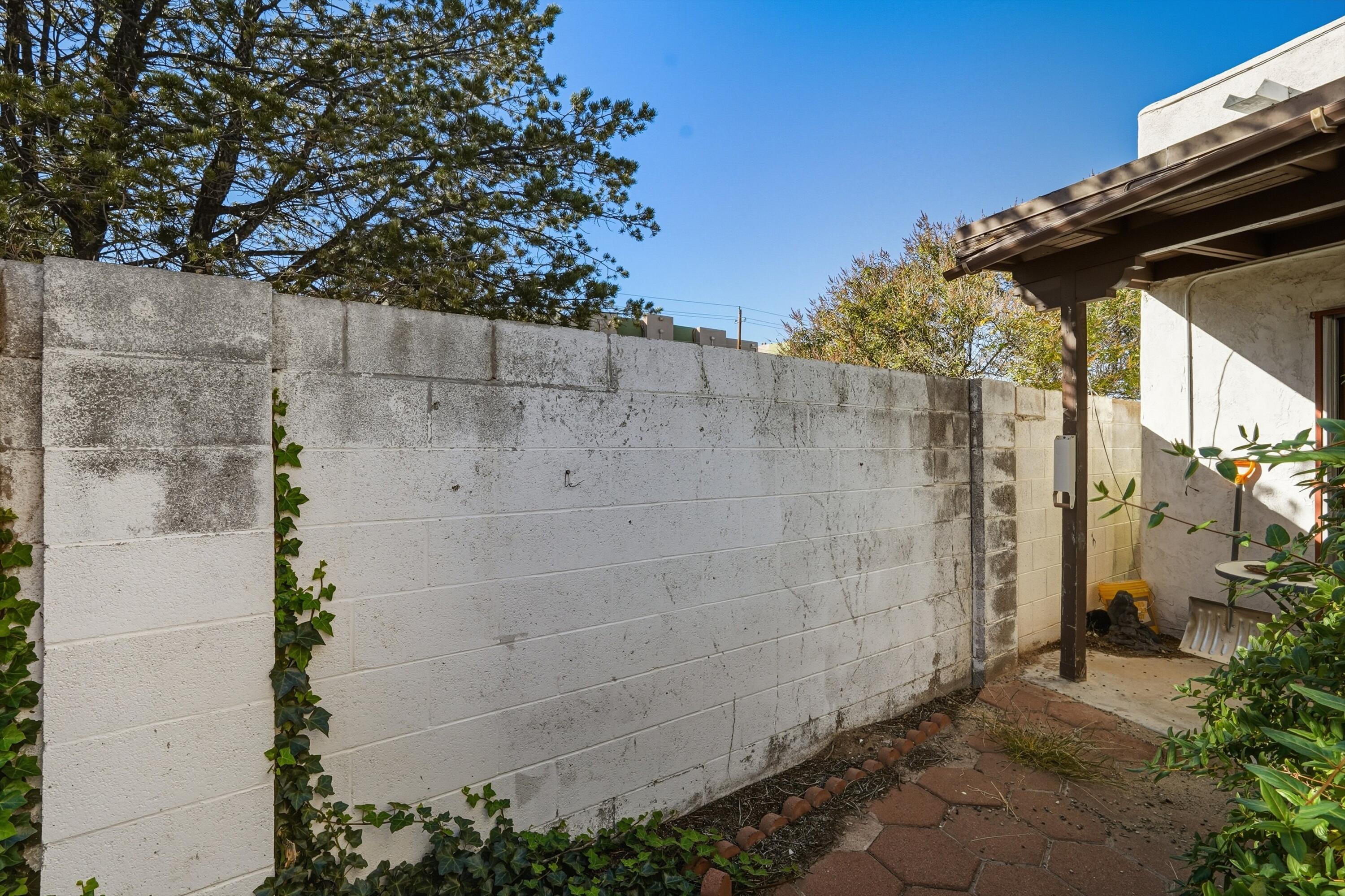 125 Calle Sol SE Mete NW