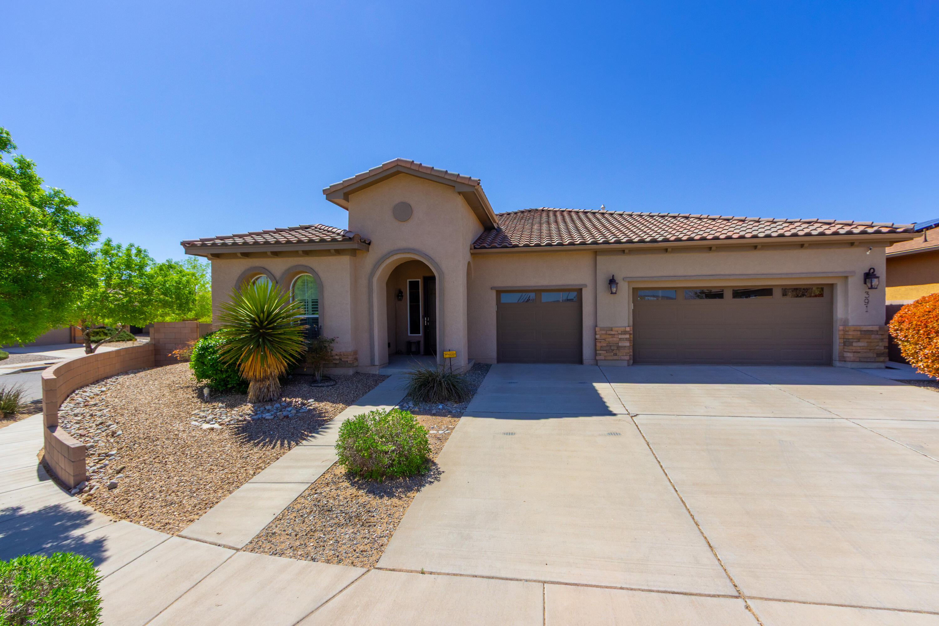 391 Zuni River Circle, Los Lunas, New Mexico image 4
