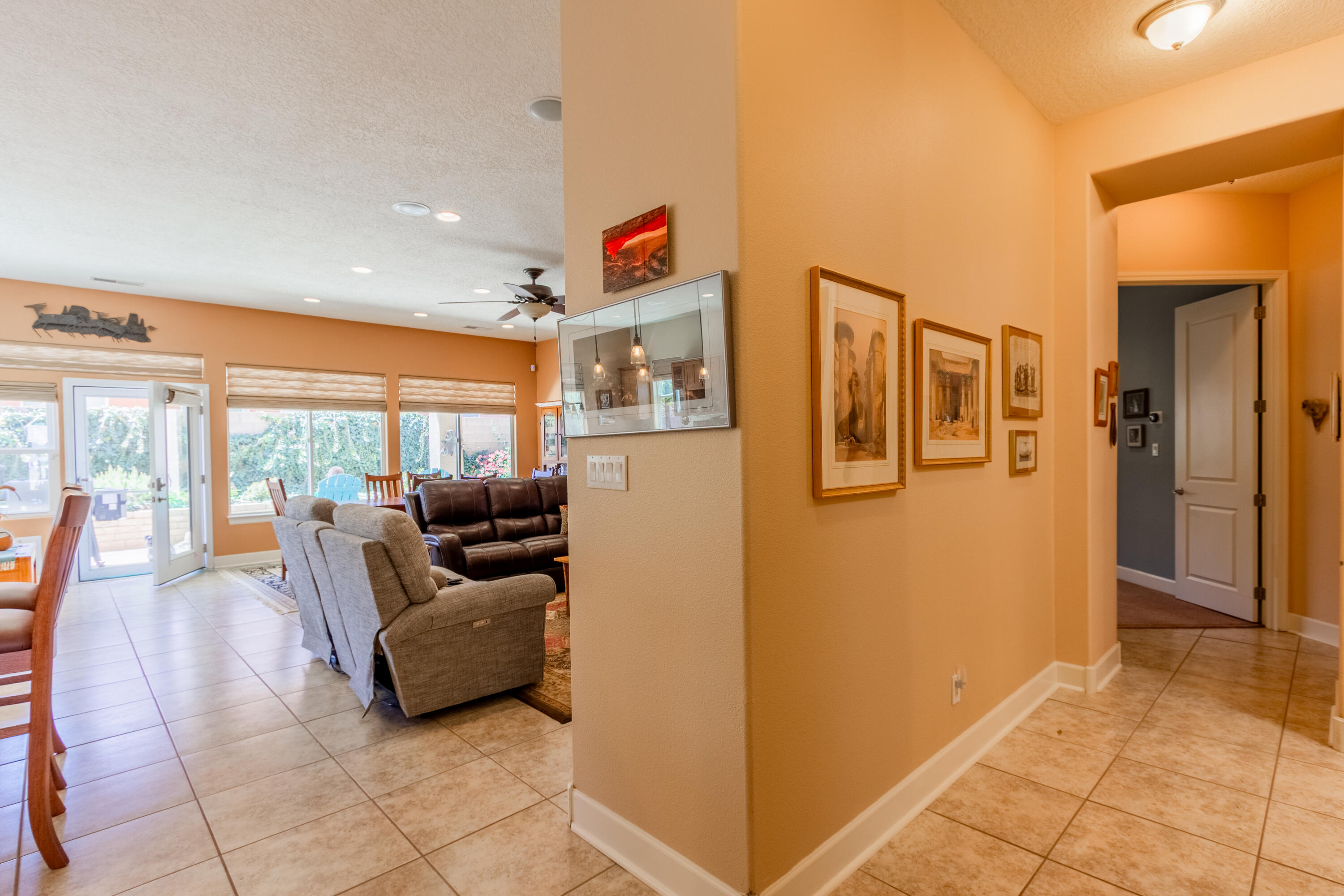 391 Zuni River Circle, Los Lunas, New Mexico image 8
