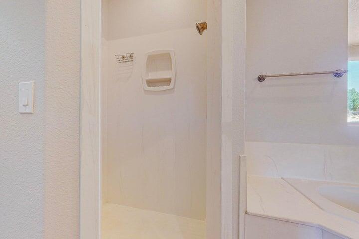 13 Miguel Lane, Los Lunas, New Mexico image 15