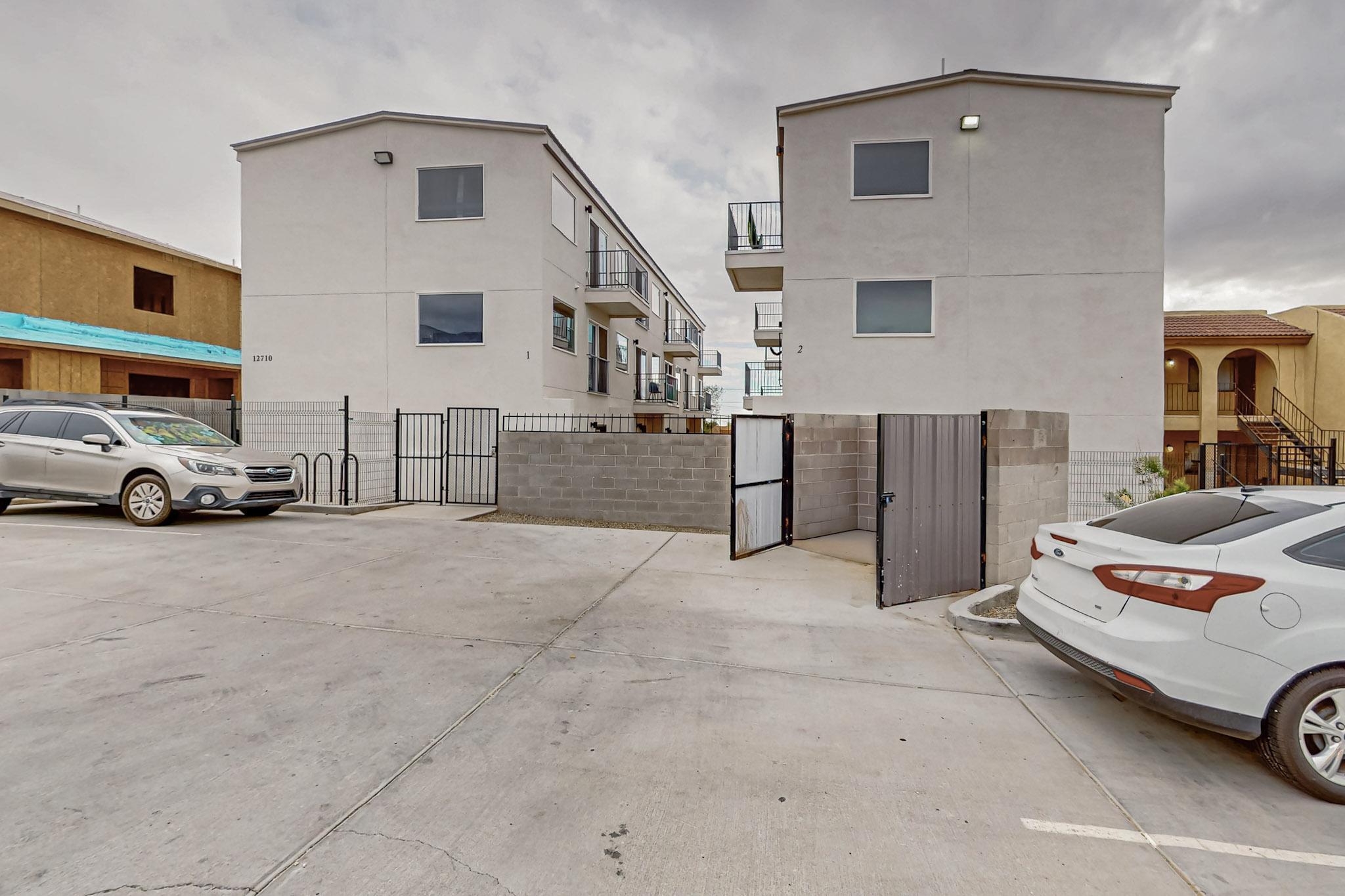 12710 1-10 SAN JACINTO Avenue NE