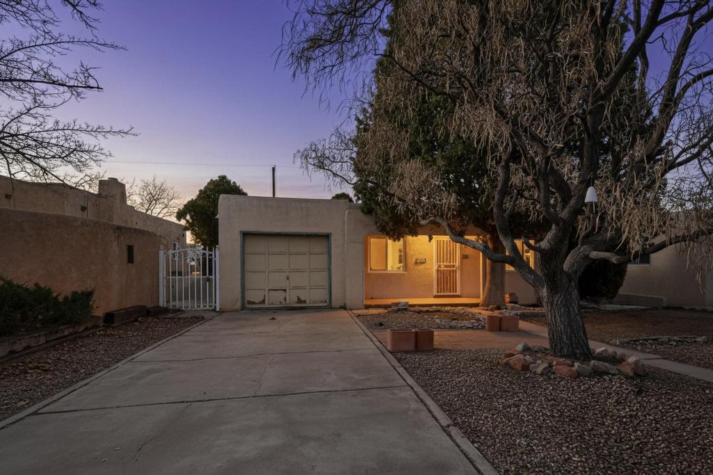 917 Girard Boulevard SE