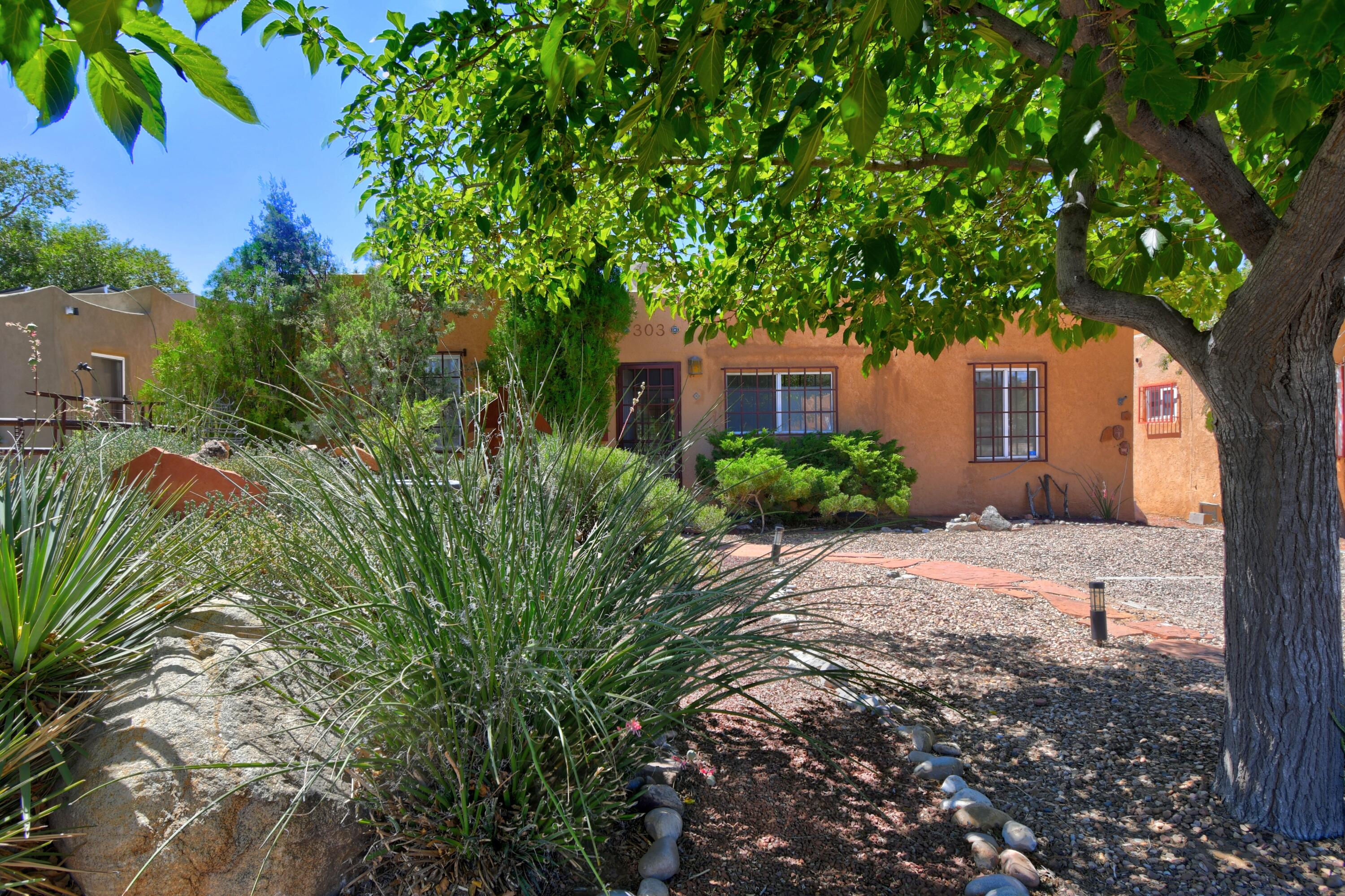 303 Tulane Drive SE