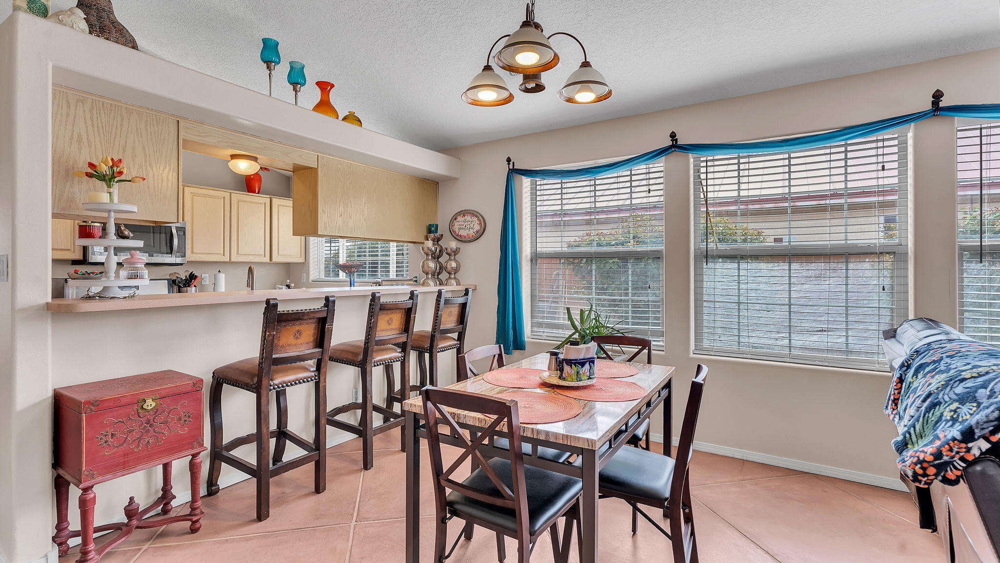 2404 Tompiro Road, Albuquerque, New Mexico image 4