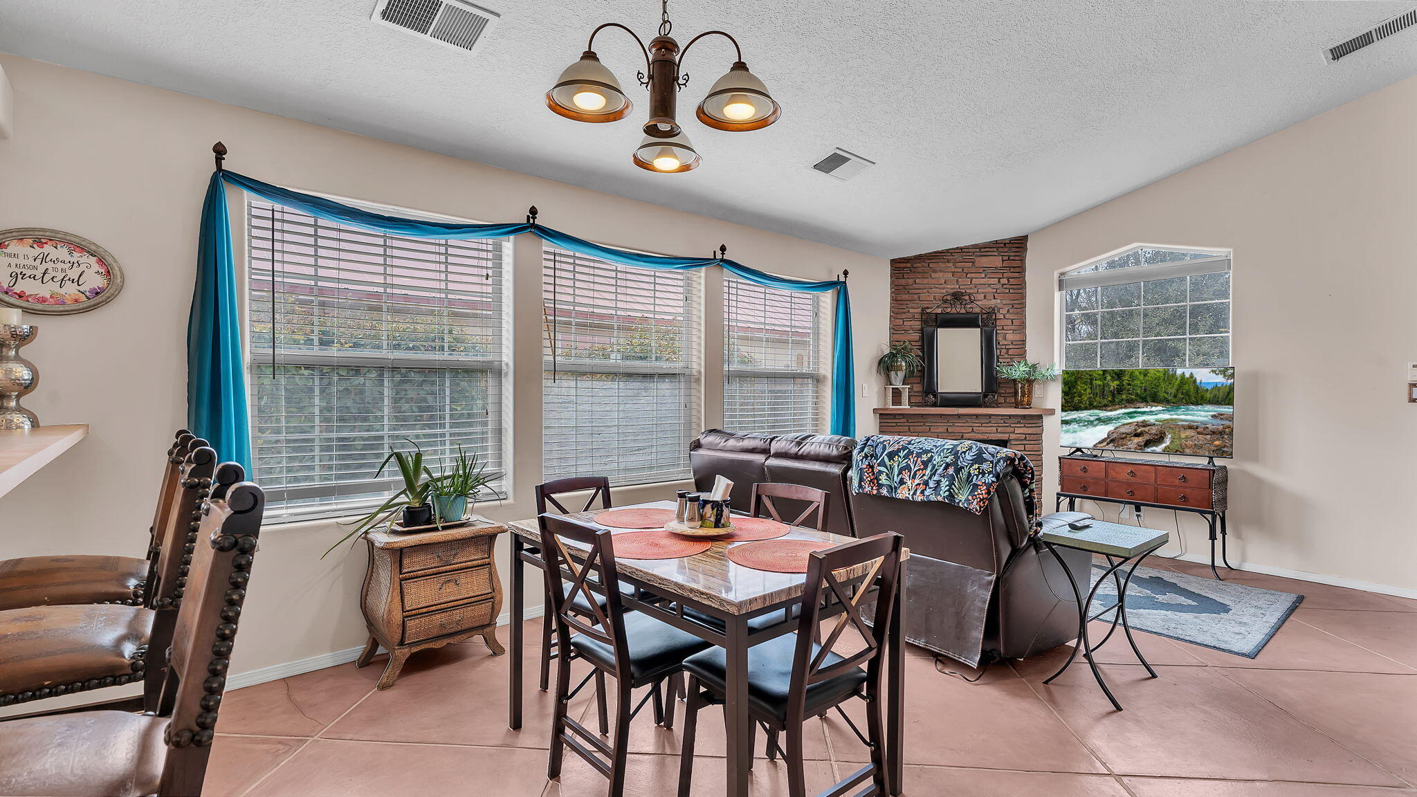 2404 Tompiro Road, Albuquerque, New Mexico image 19