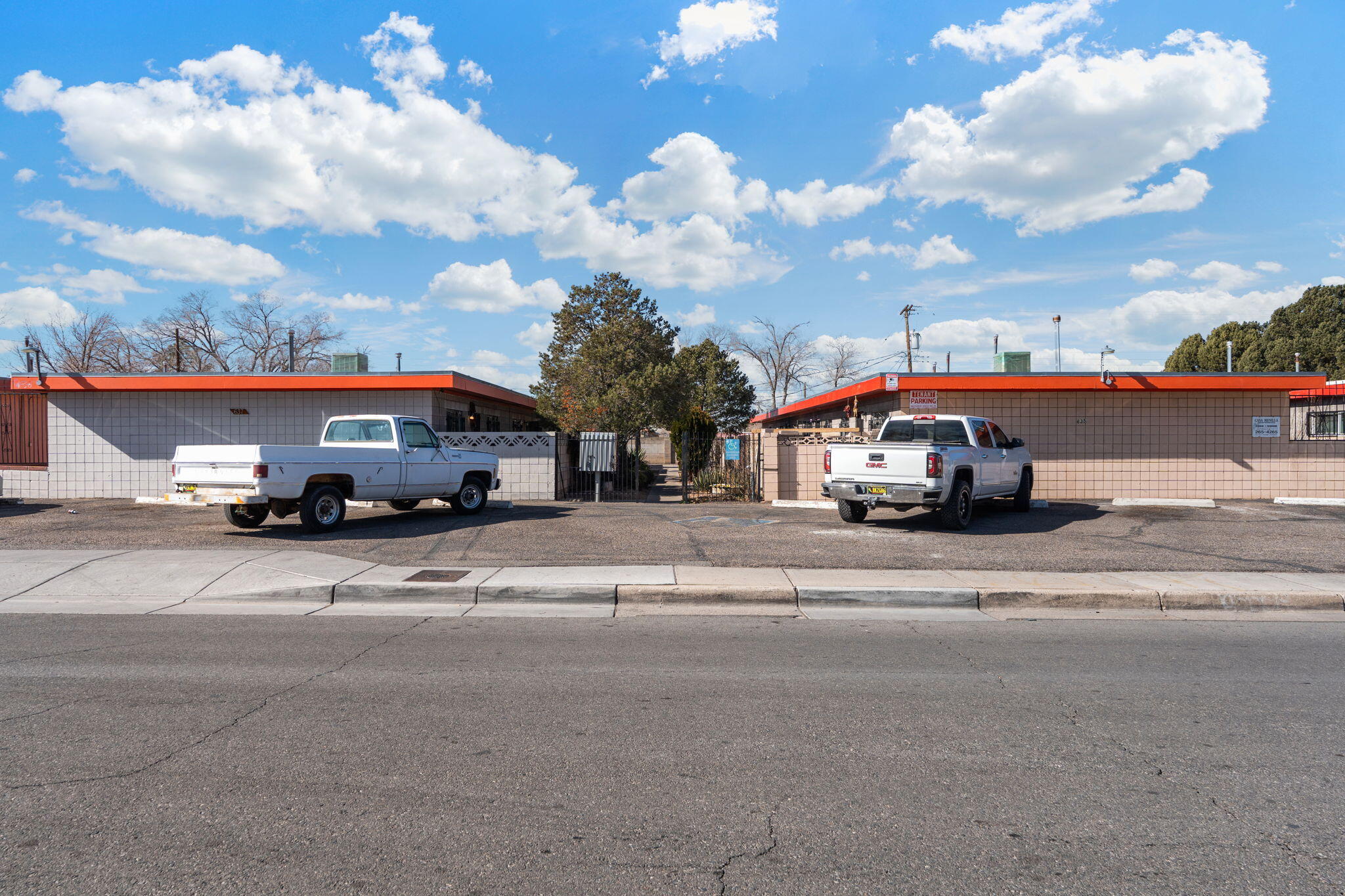 635 & 637 Mesilla Street SE
