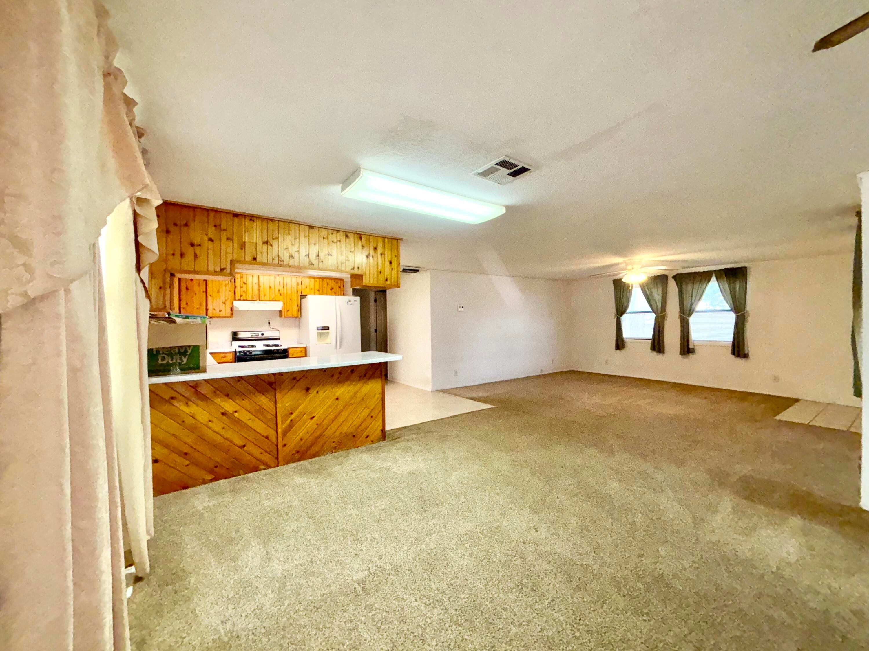 3030 Tamarack Circle