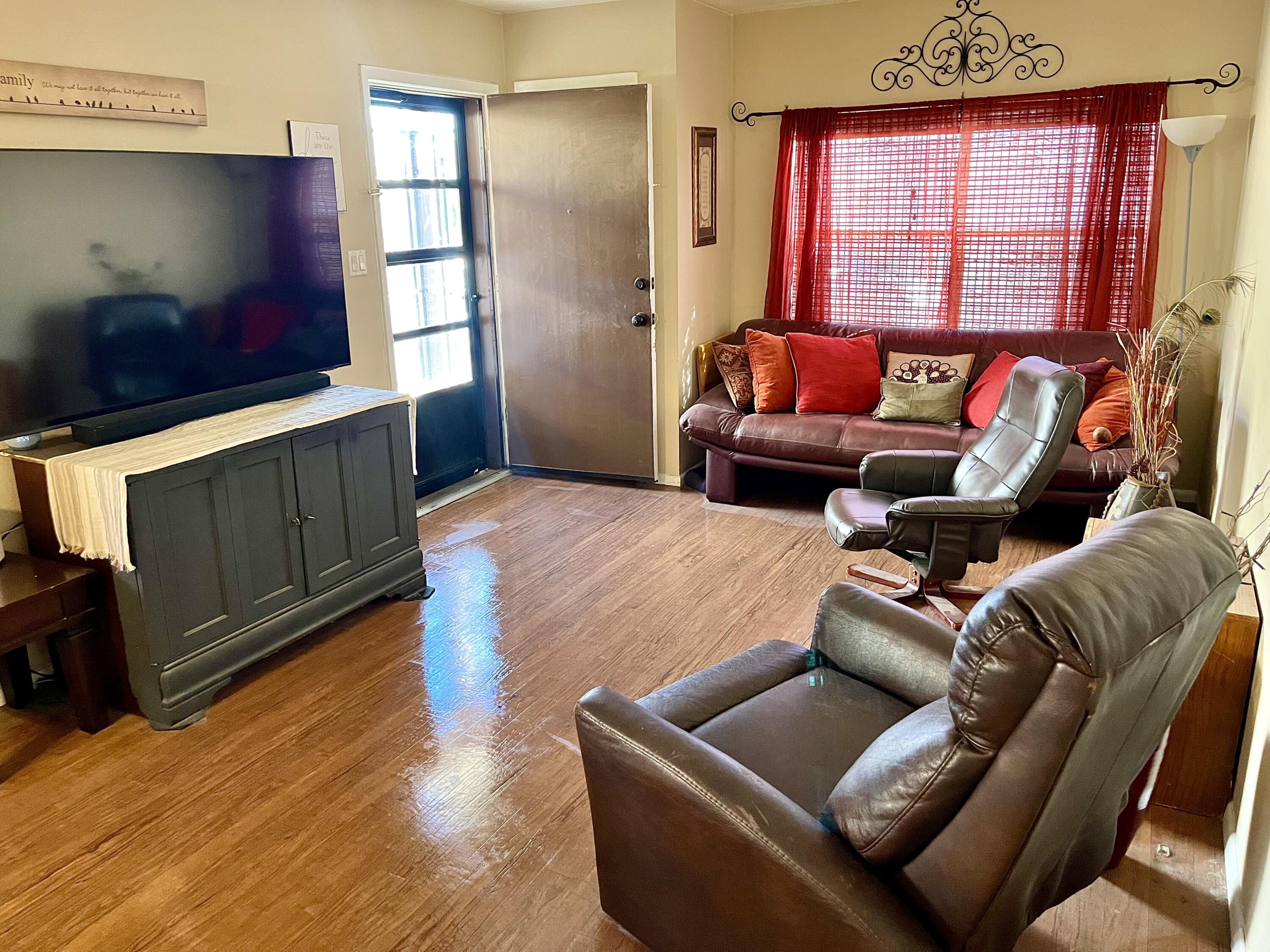 6035 Staubach Avenue NW