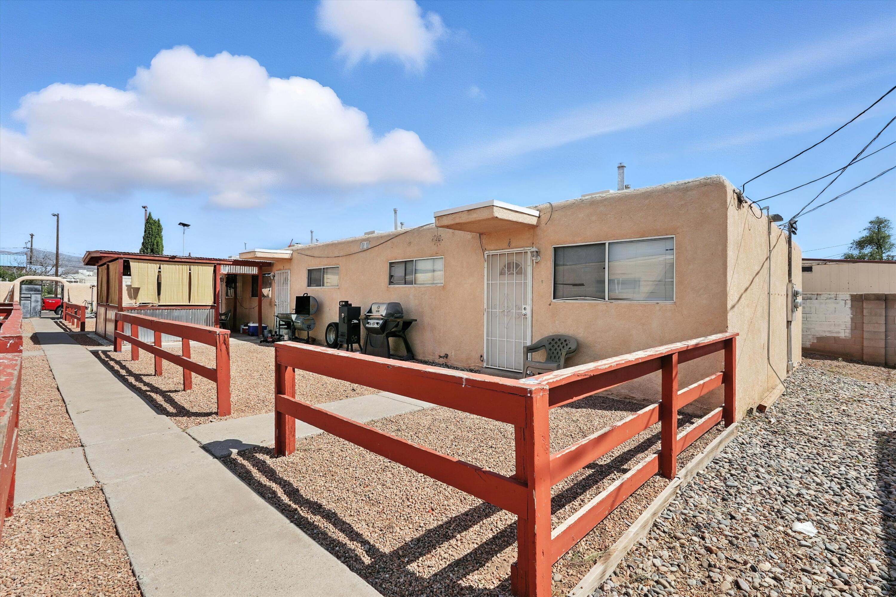 411 WISCONSIN Street NE