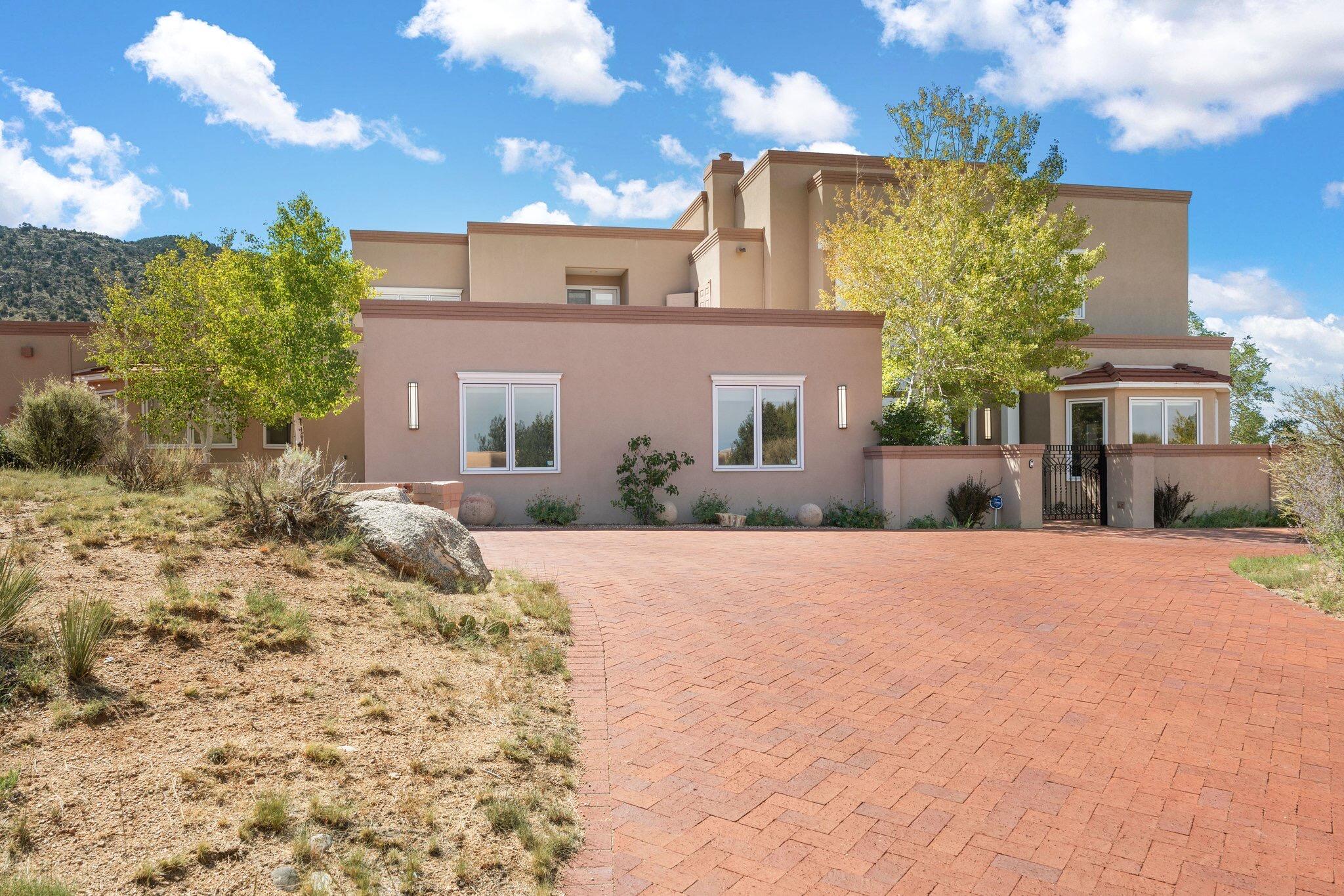 13716 Canada Del Oso Place, Albuquerque, New Mexico image 3